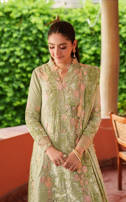 Asifa and Nabeel | Pashmina Luxe 25 | Noir LWC25-04 - Formal Dress - available at Maria Faisal in UK and USA.