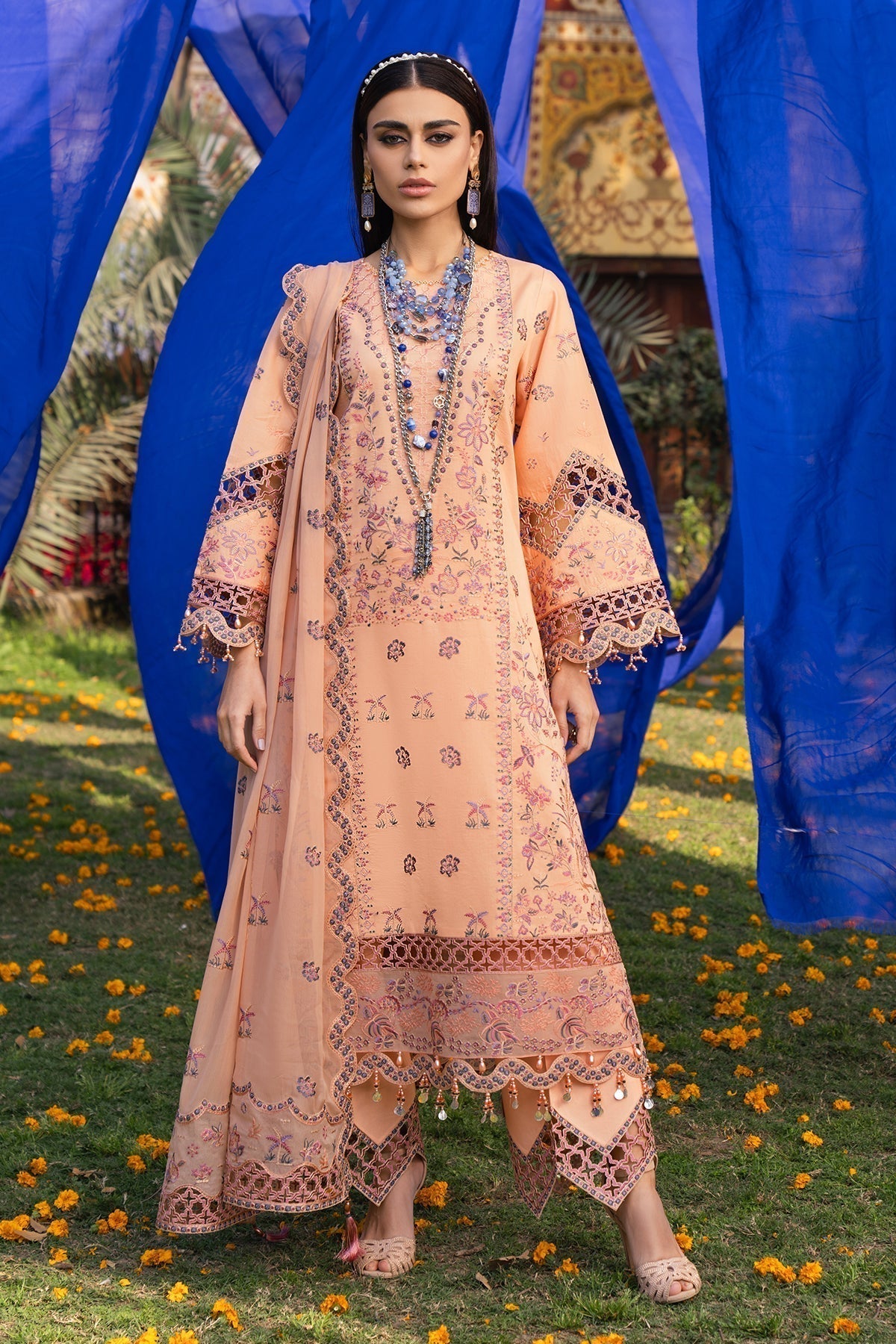 Alizeh | Rawayat Luxury Lawn 24 | Nazmin - Waniyas