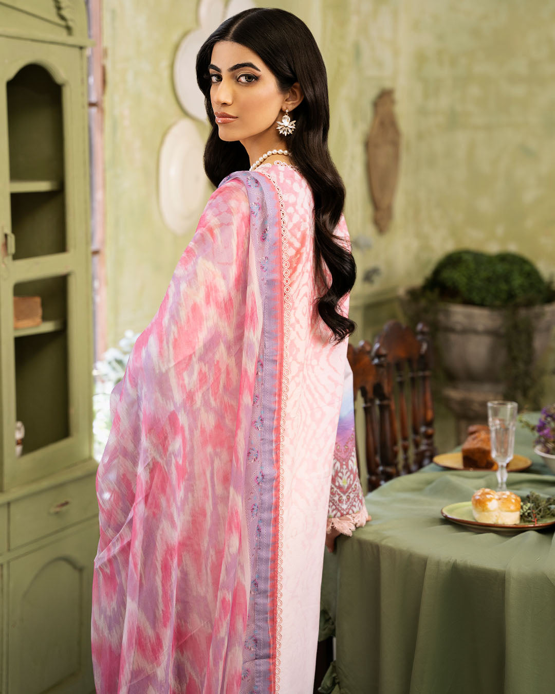 Roheenaz | Flora Printed Lawn | Amara - Ladies Clothes 