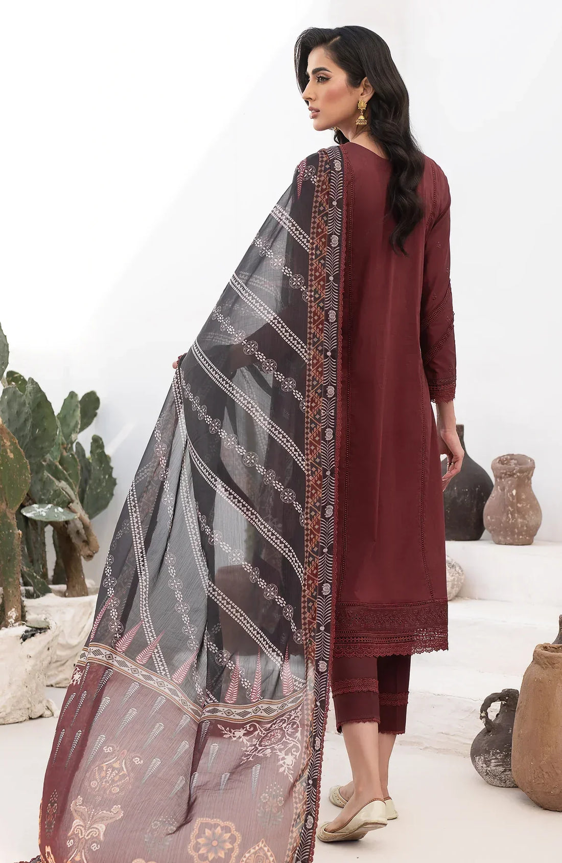 Zarif | Eid Lawn 24| ZL 02 ELVIRA - Waniyas