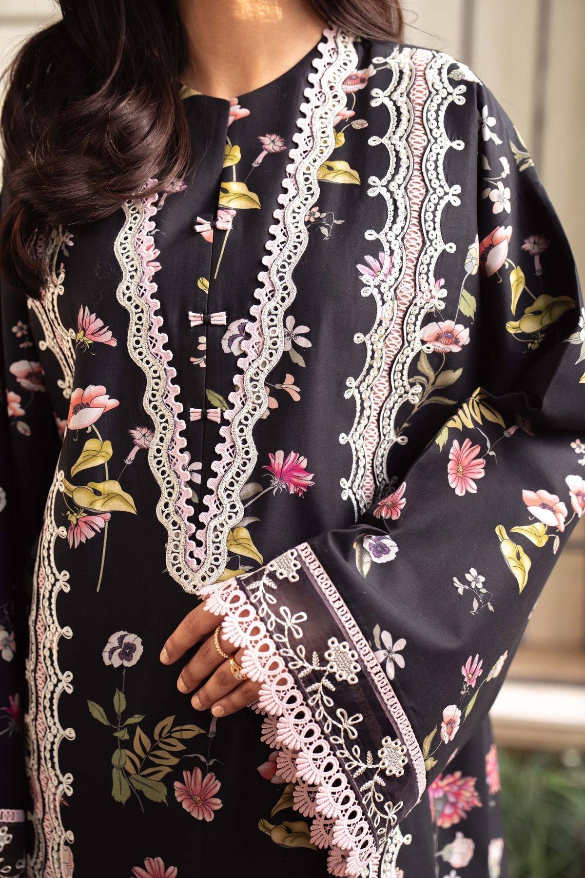 Sable Vogue | Lila Lawn 25 | SAL-01-25 by Maria Faisal - Registered Vendor of : Sable Vogue - type : Ladies Clothes - 100% original wedding dresses