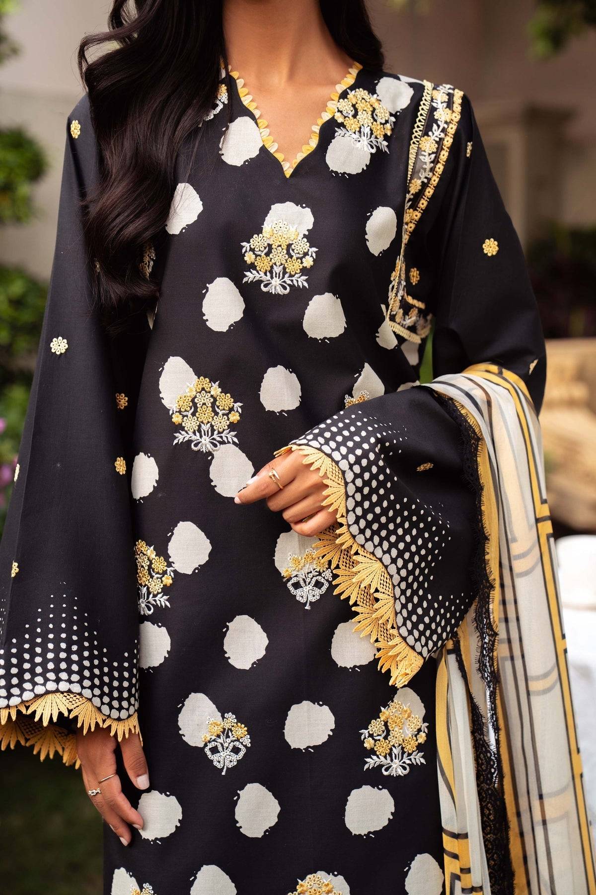 Sable Vogue | Lila Lawn 25 | SAL-03-25 by Maria Faisal - Registered Vendor of : Sable Vogue - type : Ladies Clothes - 100% original wedding dresses