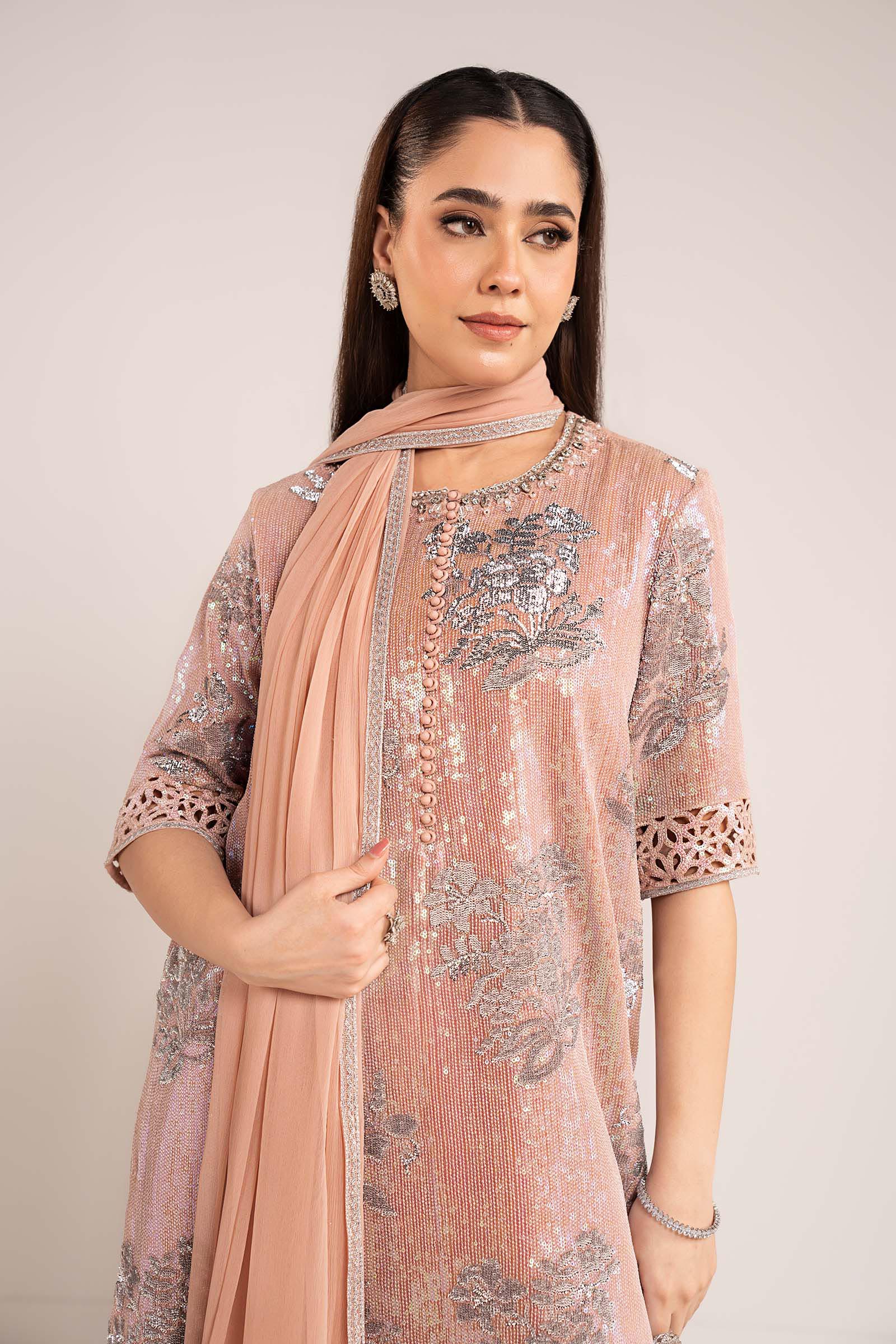  Model Wearing Pale Peach Short Shirt with Salwar - Maria B | Modern Archives | 3 Piece Embroidered Chiffon Suit - Ladies Clothes - Maria Faisal