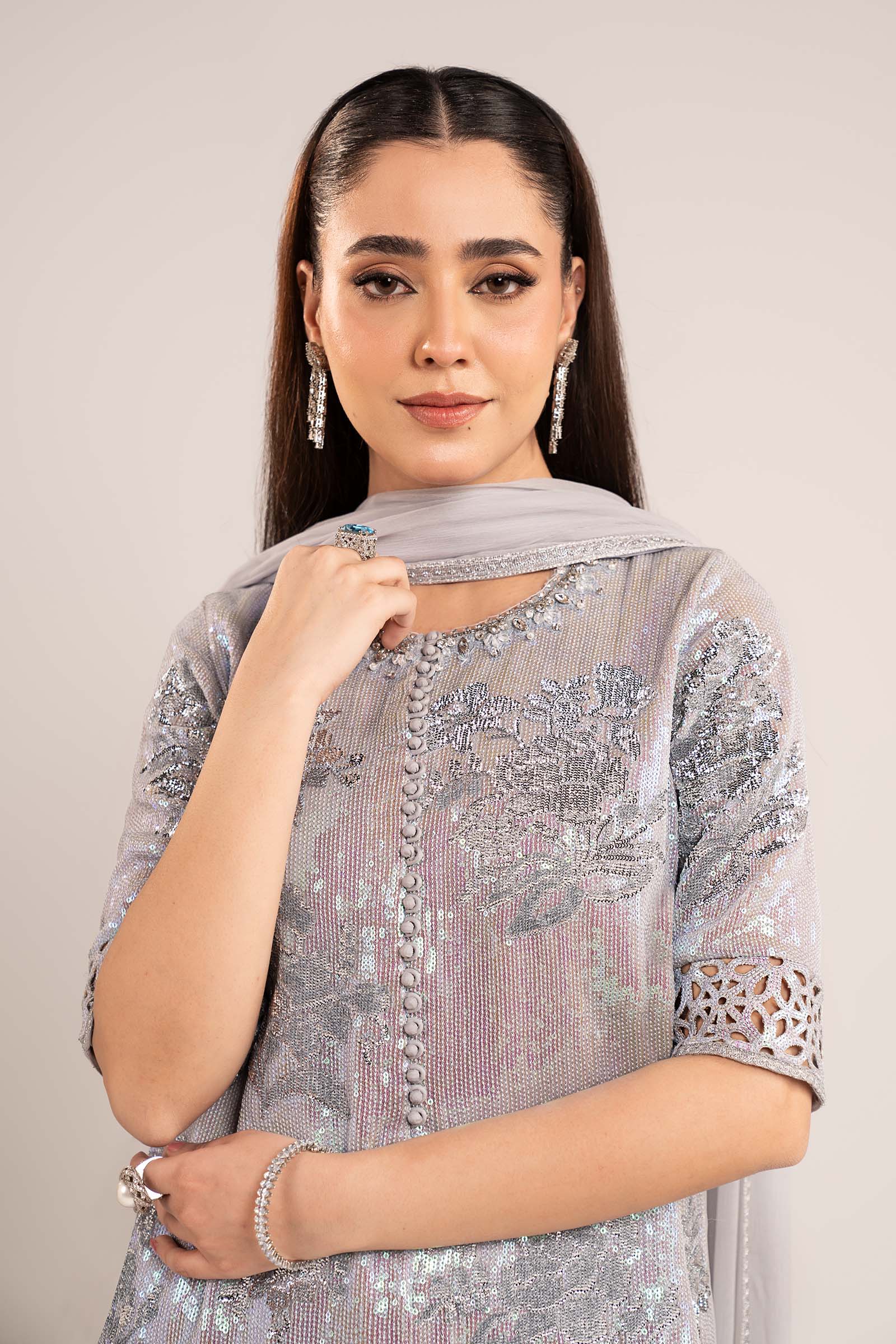  Model Wearing Soft Gray Short Shirt Farsi Salwar - Maria B | Modern Archives | 3 Piece Embroidered Chiffon Suit - Ladies Clothes - Maria Faisal
