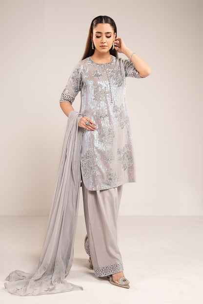  Model Wearing Soft Gray Short Shirt Farsi Salwar - Maria B | Modern Archives | 3 Piece Embroidered Chiffon Suit - Ladies Clothes - Maria Faisal