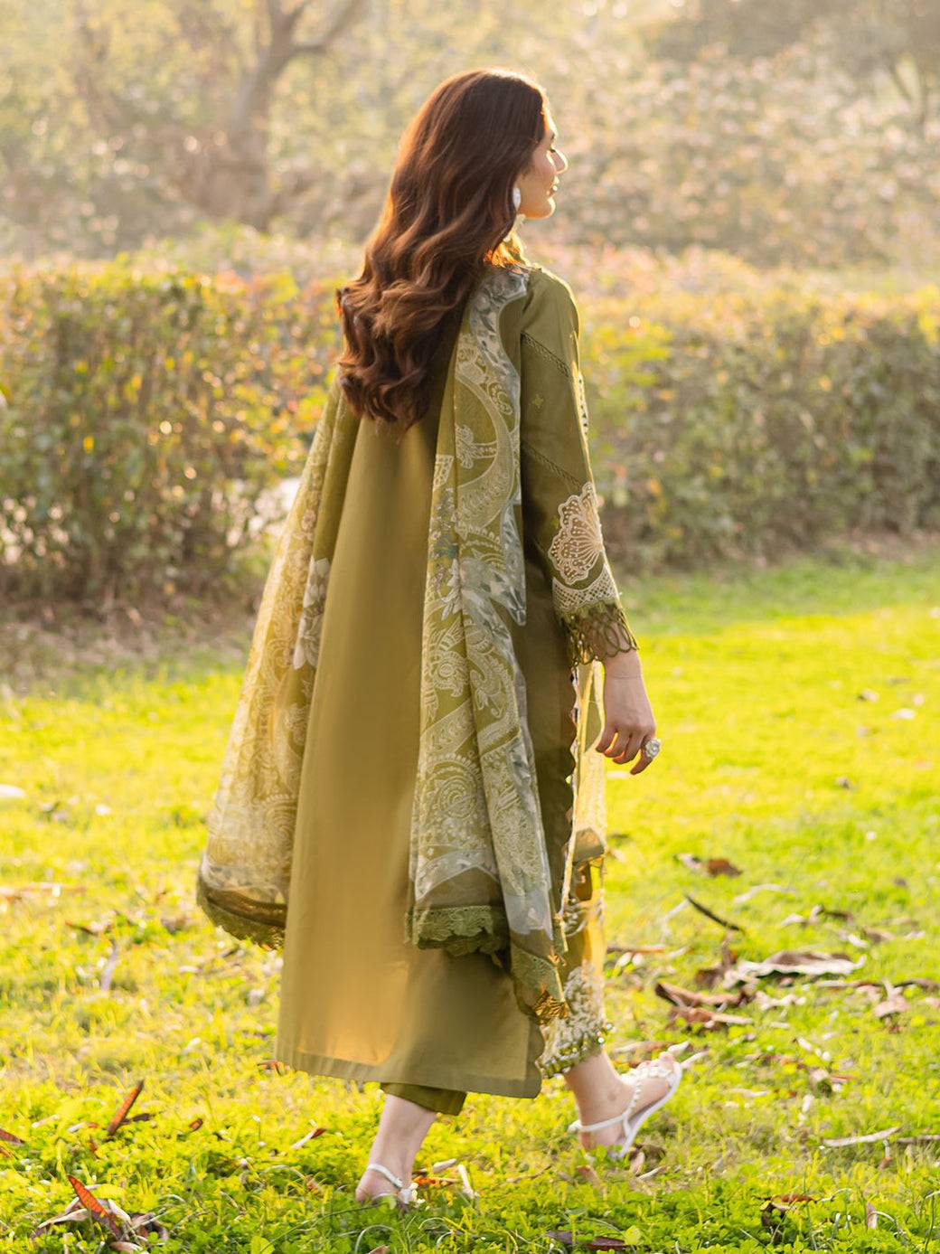 Parishay | Shangrila Luxury Lawn | SHR - 04 by Maria Faisal - Registered Vendor of : Parishay - type : Ladies Clothes - 100% original wedding dresses