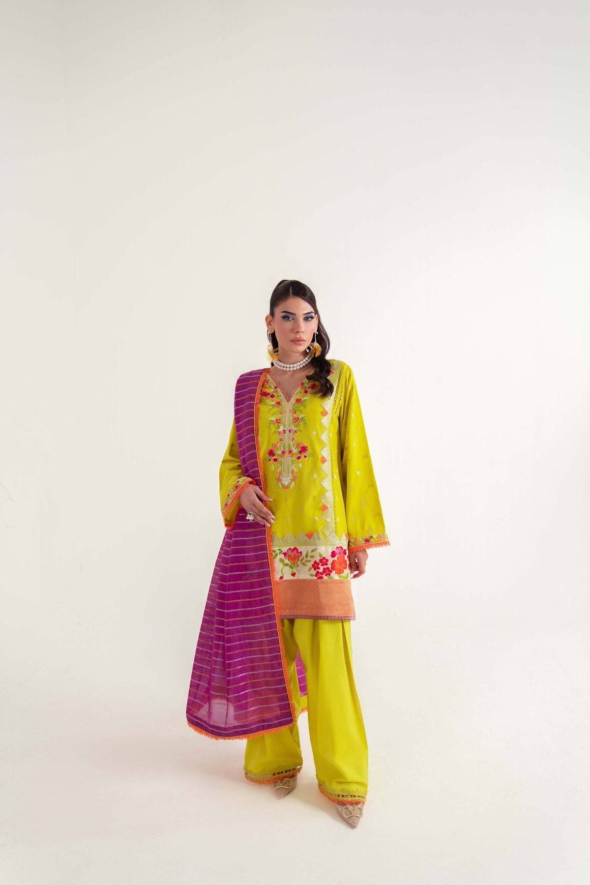 Sable Vogue | Luxury Lawn 25 | SL-04-25-V2 by Maria Faisal - Registered Vendor of : Sable Vogue - type : Ladies Clothes - 100% original wedding dresses