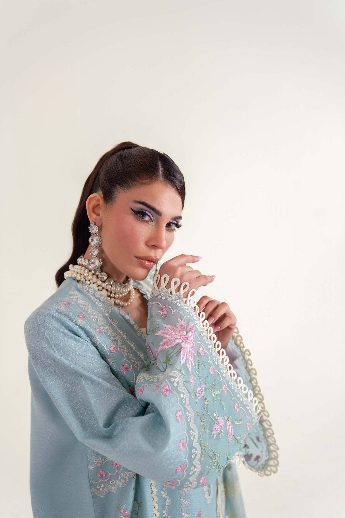 Sable Vogue | Luxury Lawn 25 | SL-06-25-V2 by Maria Faisal - Registered Vendor of : Sable Vogue - type : Ladies Clothes - 100% original wedding dresses