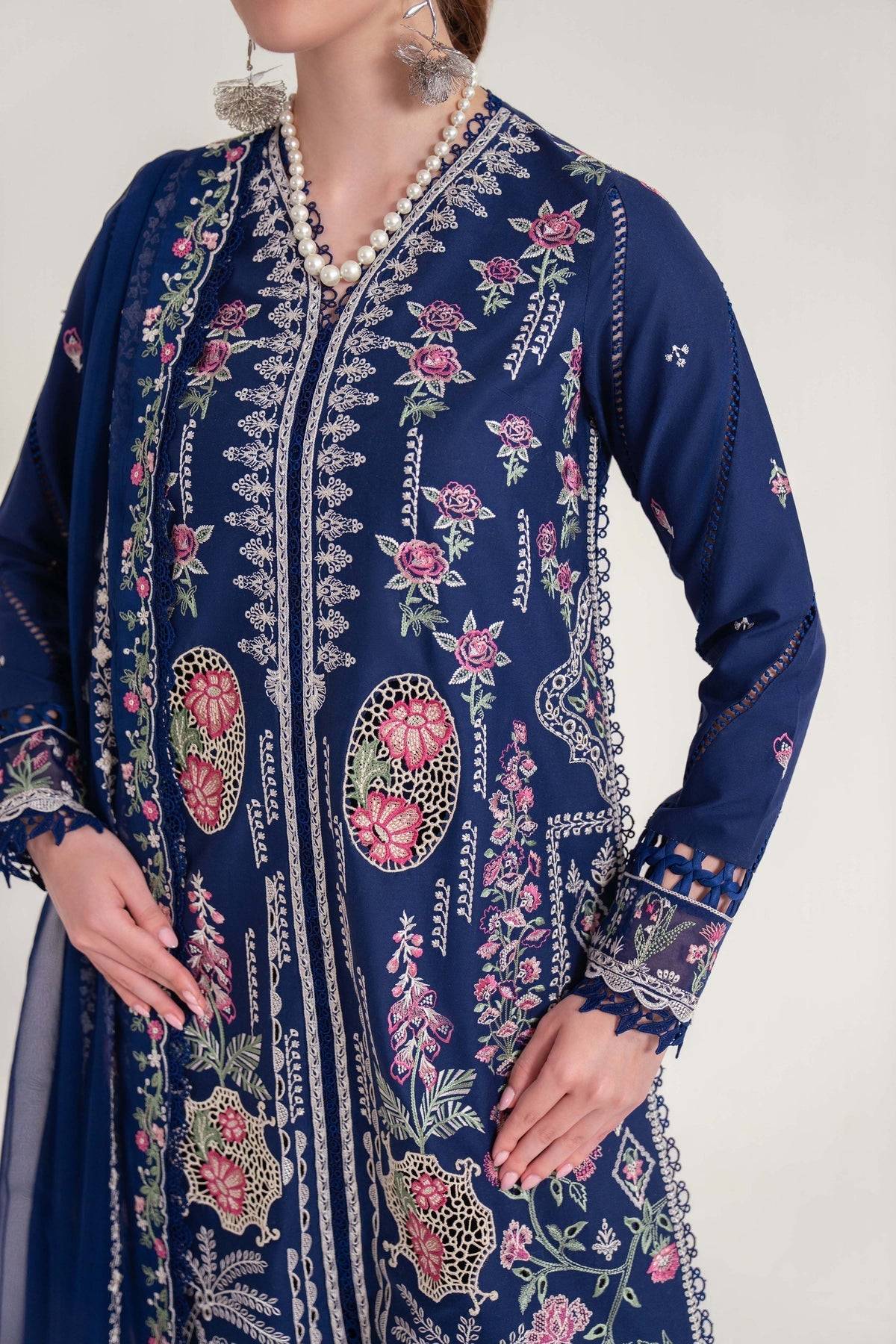 Sable Vogue | Luxury Lawn 25 | SL-07-25-V2 by Maria Faisal - Registered Vendor of : Sable Vogue - type : Ladies Clothes - 100% original wedding dresses