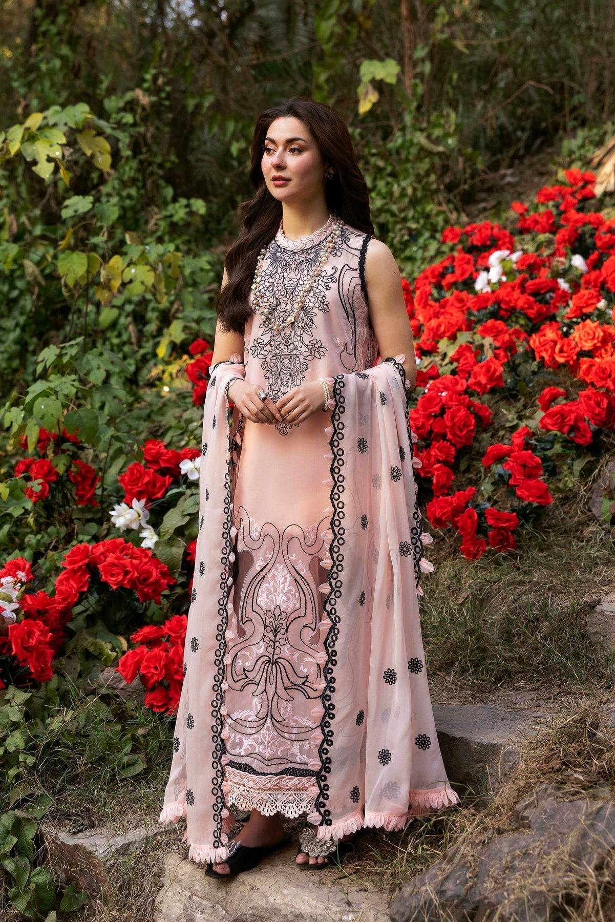 Sable Vogue | Luxury Formal 25 | SL-08-25-V1 by Maria Faisal - Registered Vendor of : Sable Vogue - type : Ladies Clothes - 100% original wedding dresses