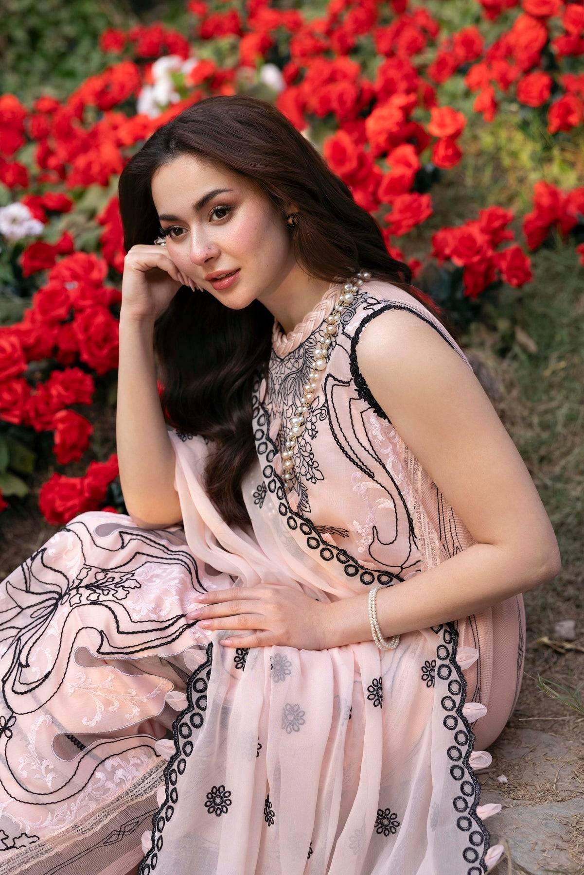 Sable Vogue | Luxury Formal 25 | SL-08-25-V1 by Maria Faisal - Registered Vendor of : Sable Vogue - type : Ladies Clothes - 100% original wedding dresses