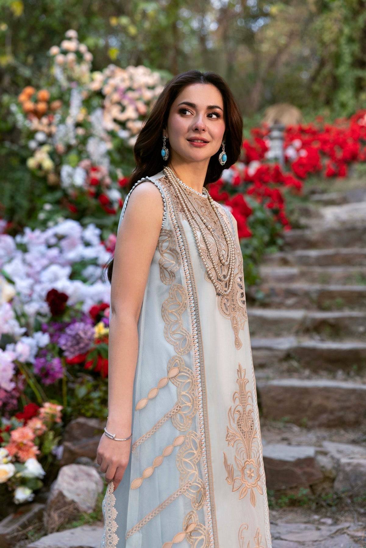 Sable Vogue | Luxury Formal 25 | SL-09-25-V1 by Maria Faisal - Registered Vendor of : Sable Vogue - type : Ladies Clothes - 100% original wedding dresses