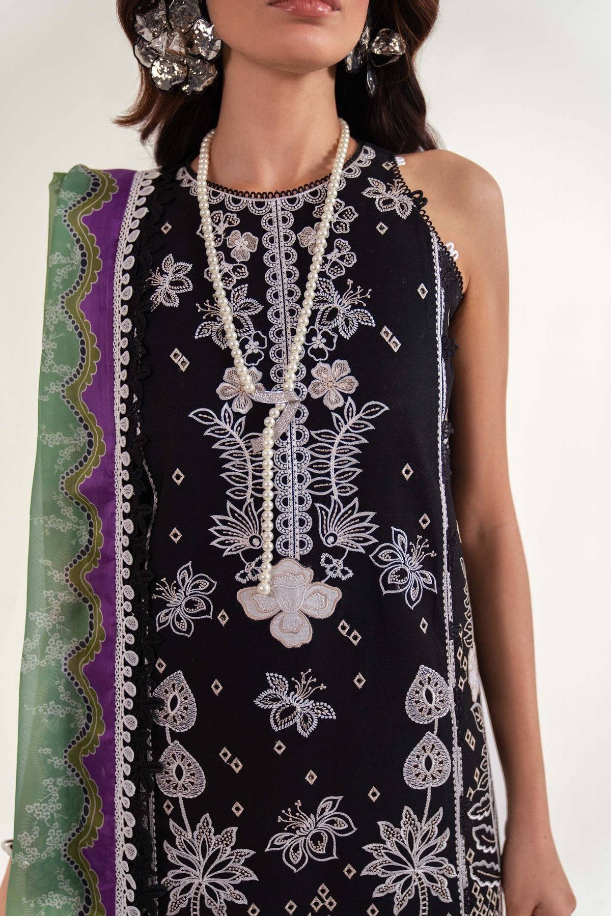 Sable Vogue | Luxury Lawn 25 | SL-10-25-V2 by Maria Faisal - Registered Vendor of : Sable Vogue - type : Ladies Clothes - 100% original wedding dresses