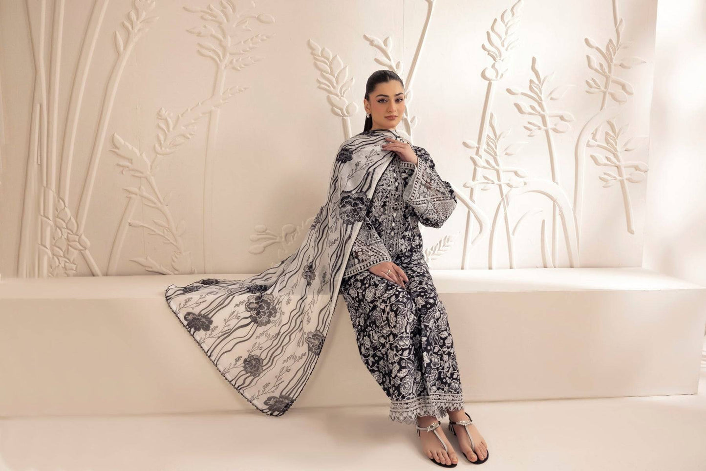 Mohagni | Tulip 25 | SPL-10 by Maria Faisal - Registered Vendor of : Mohagni - type : Ladies Clothes - 100% original wedding dresses