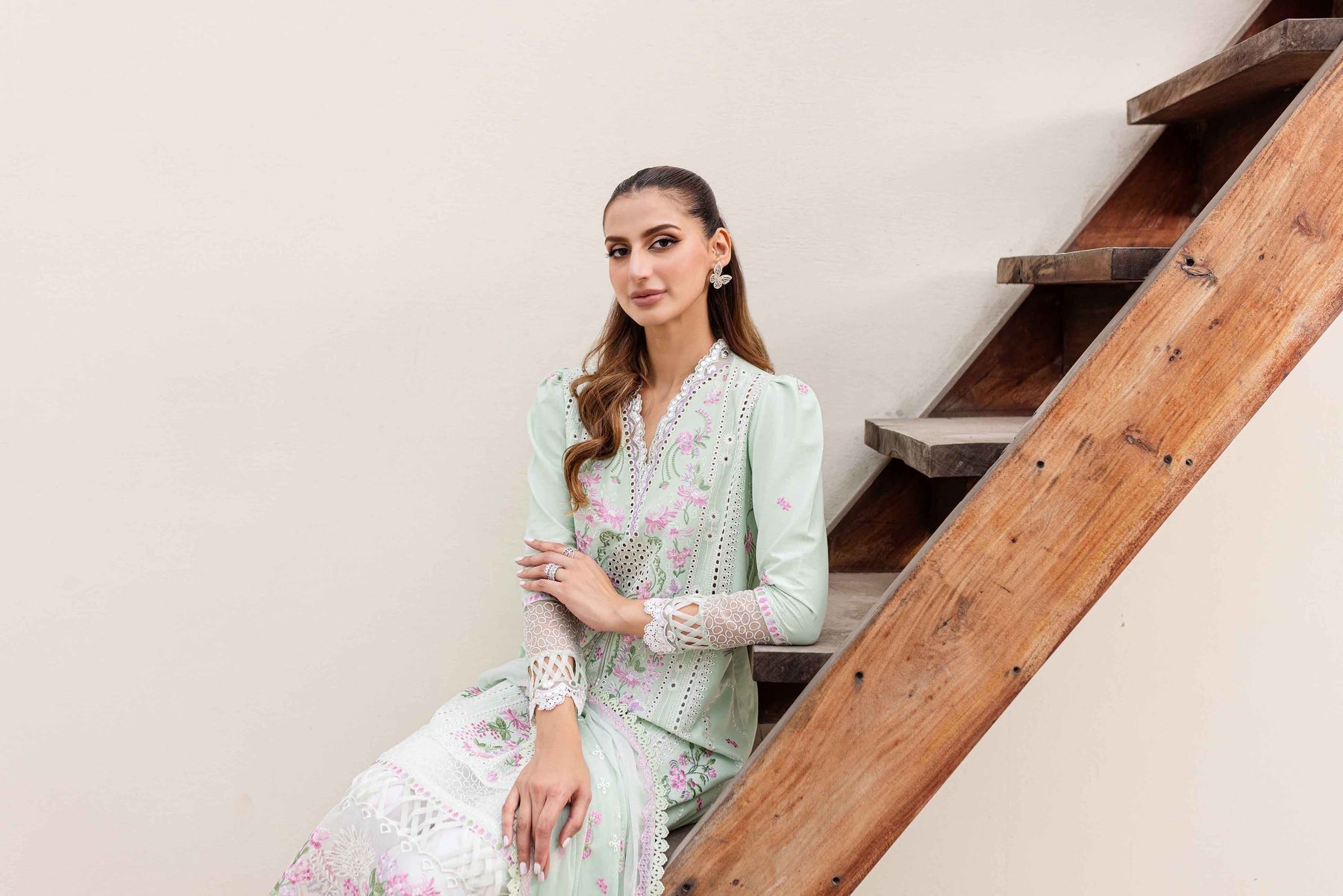 Sable Vogue | Shiree Lawn 24 | Mint Garden - Waniyas