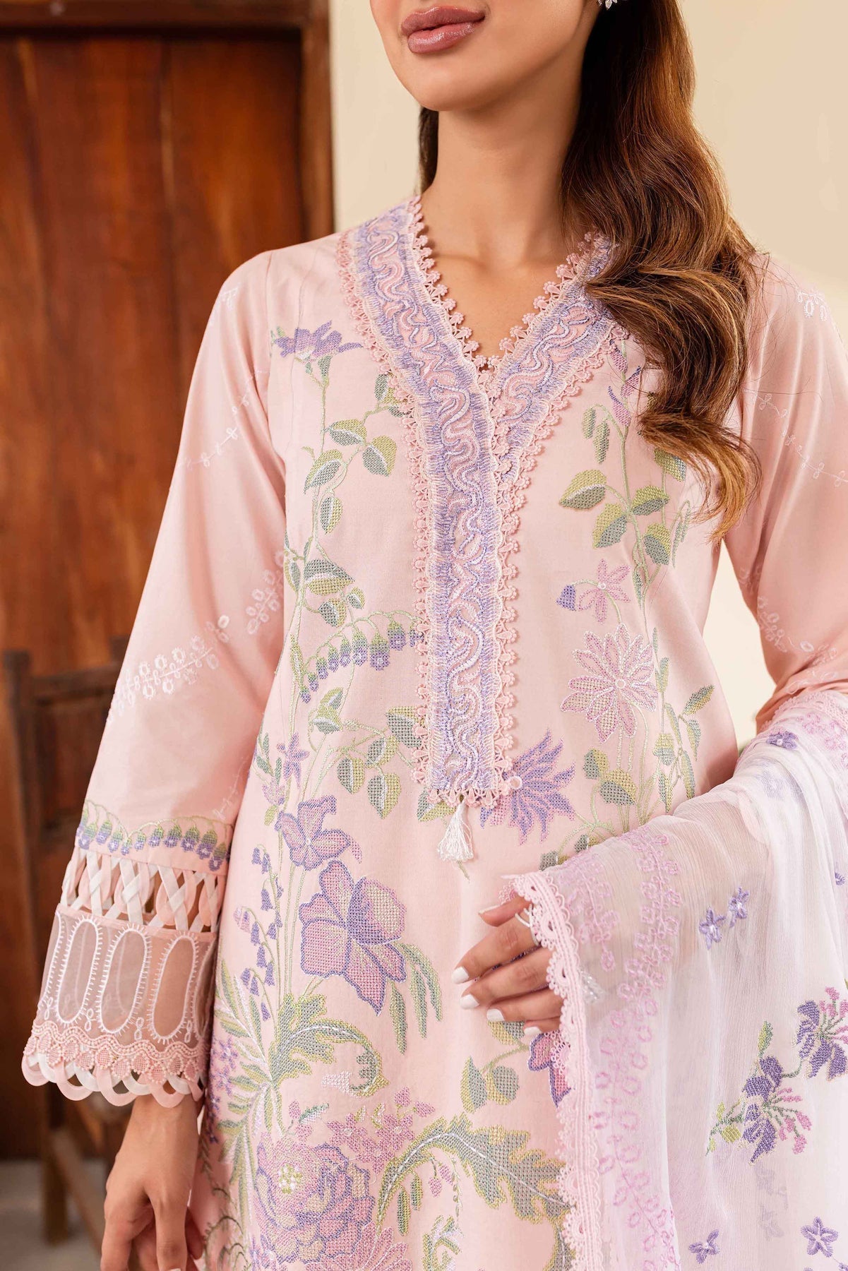 Sable Vogue | Shiree Lawn 24 | Rose Garden - Waniyas