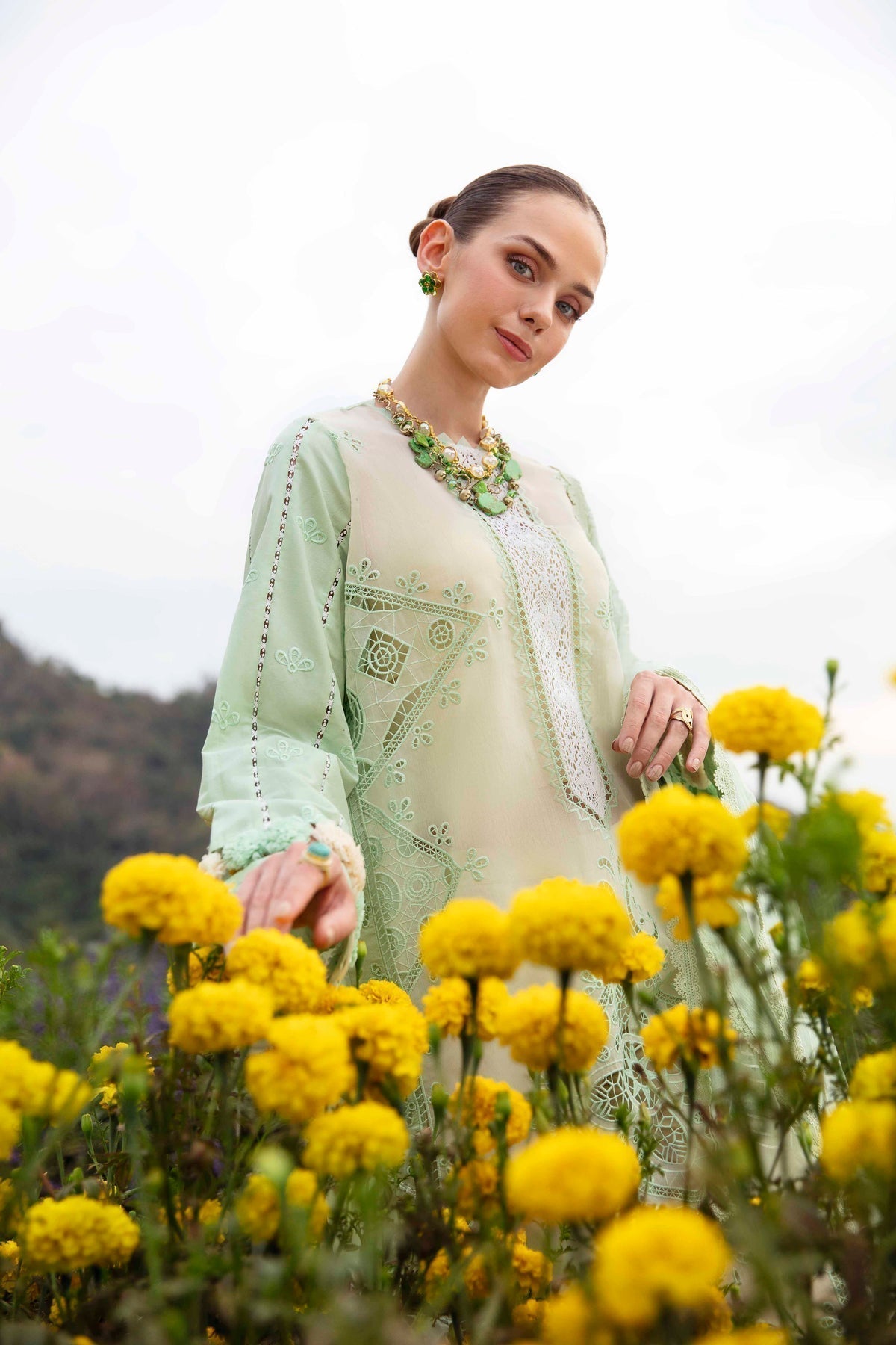Sable Vogue | Luxury Lawn 24 | Nisa - Ladies Clothes - Maria Faisal