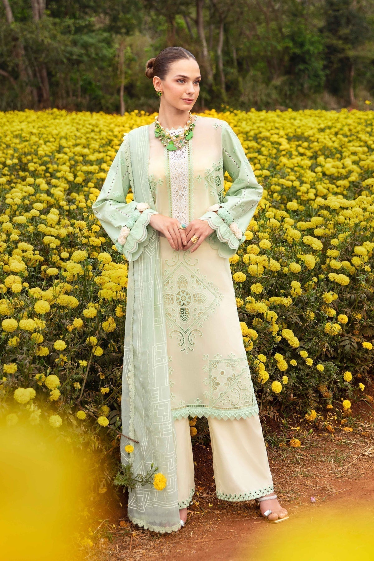 Sable Vogue | Luxury Lawn 24 | Nisa - Ladies Clothes - Maria Faisal