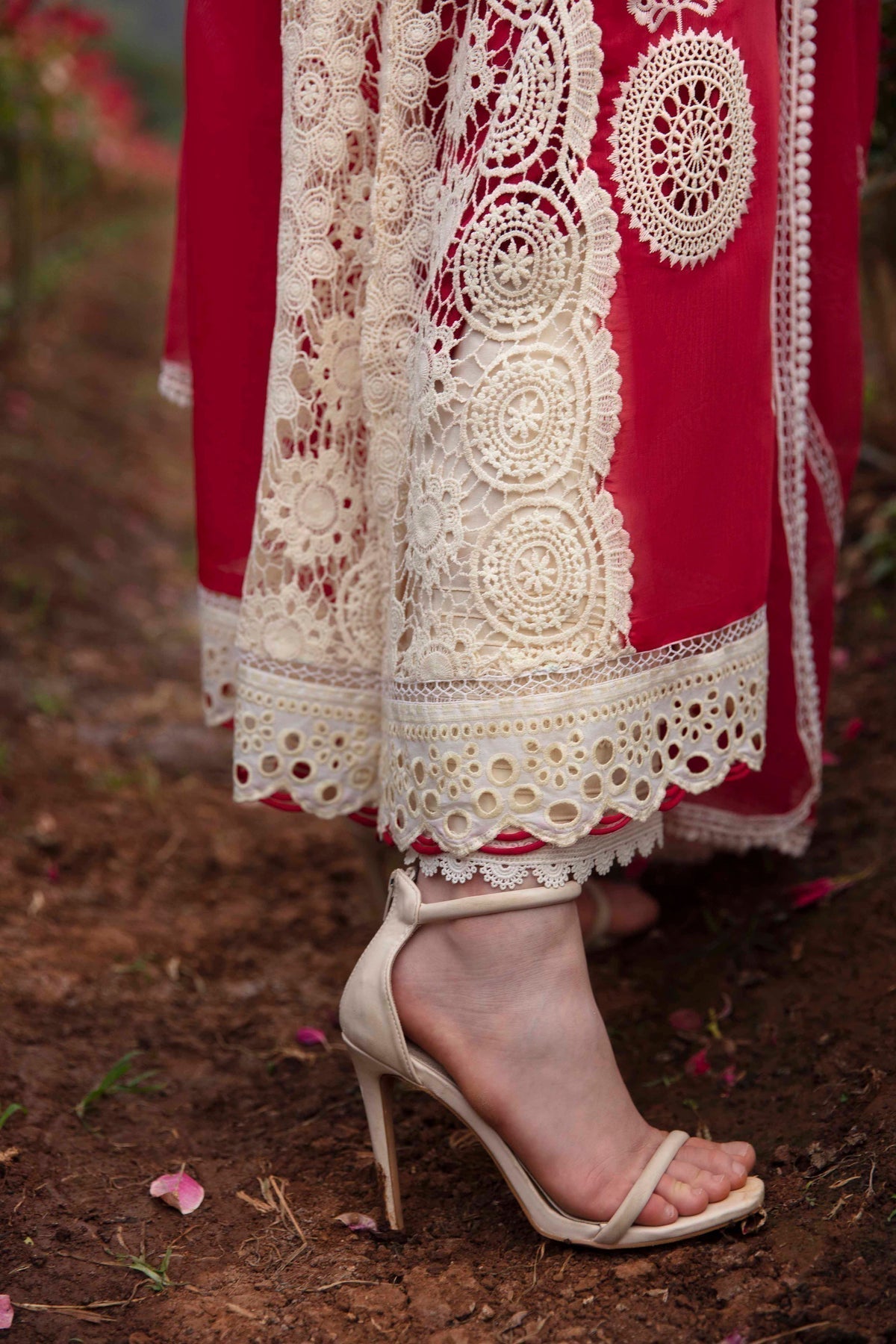 Sable Vogue | Luxury Lawn 24 | Carnelian - Ladies Clothes - Maria Faisal