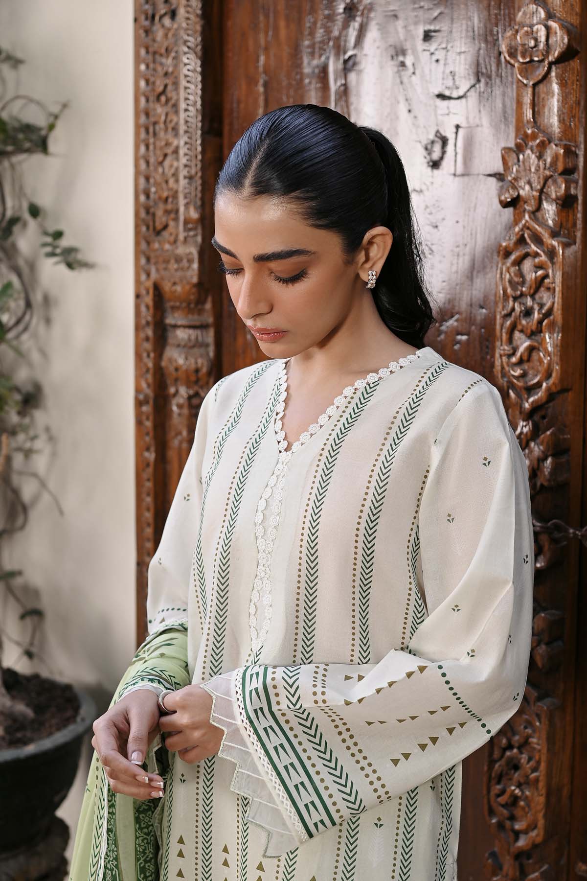 Sahar | Print Edit SS24 | P-16 - Maria Faisal