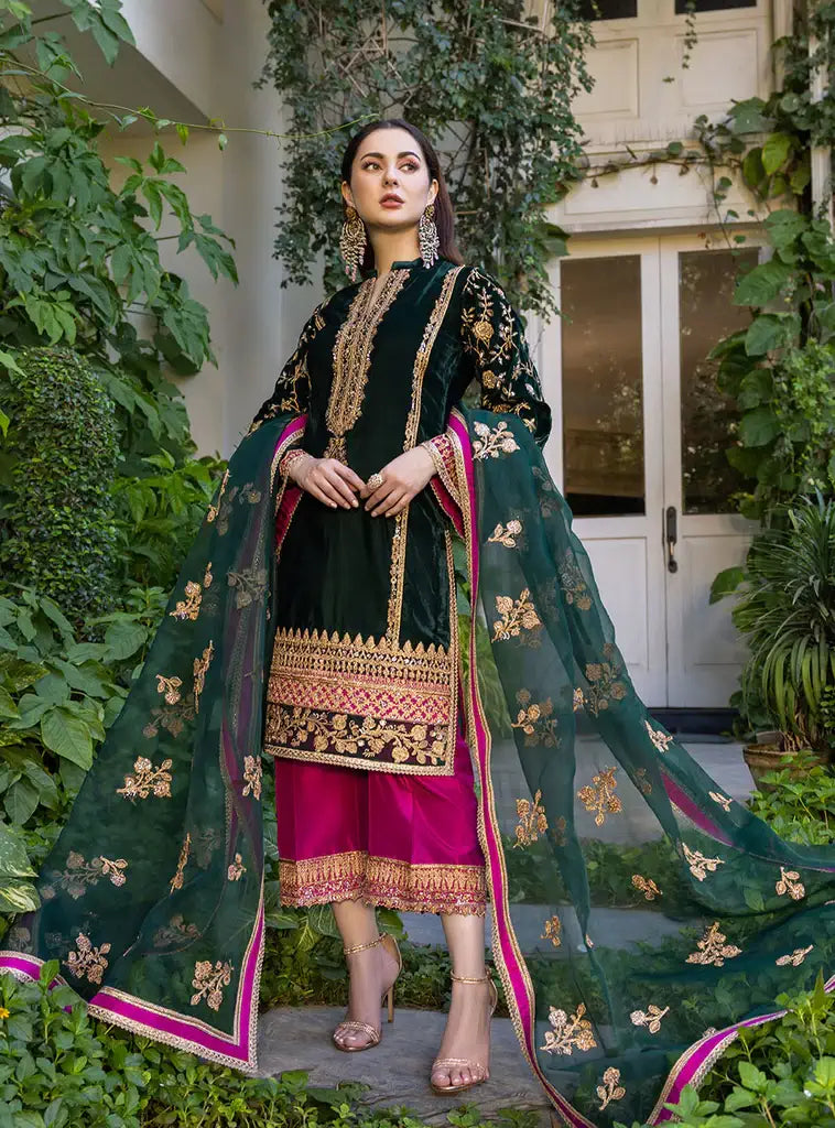 Zainab Chottani | Stitched Velvet 2022 | Pareeshay