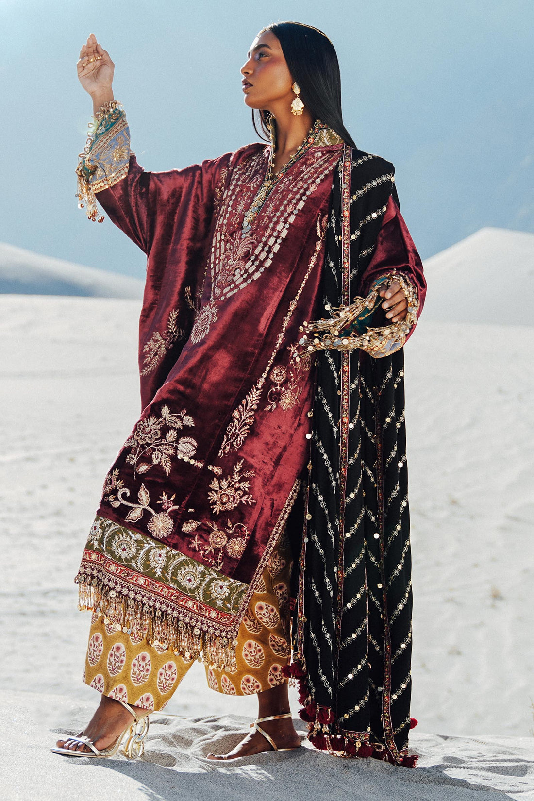 Sana Safinaz | Winter Shawl 24 | Velvet V241-002-3CP - Ladies Clothes - Maria Faisal