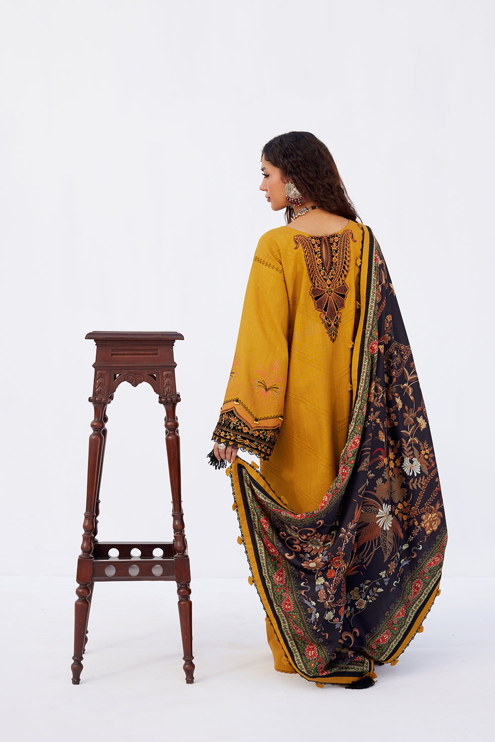 ZARD-SRW25-03 – authentic Pakistani dress from the Winter Khaddar 25 collection for women in the UK
