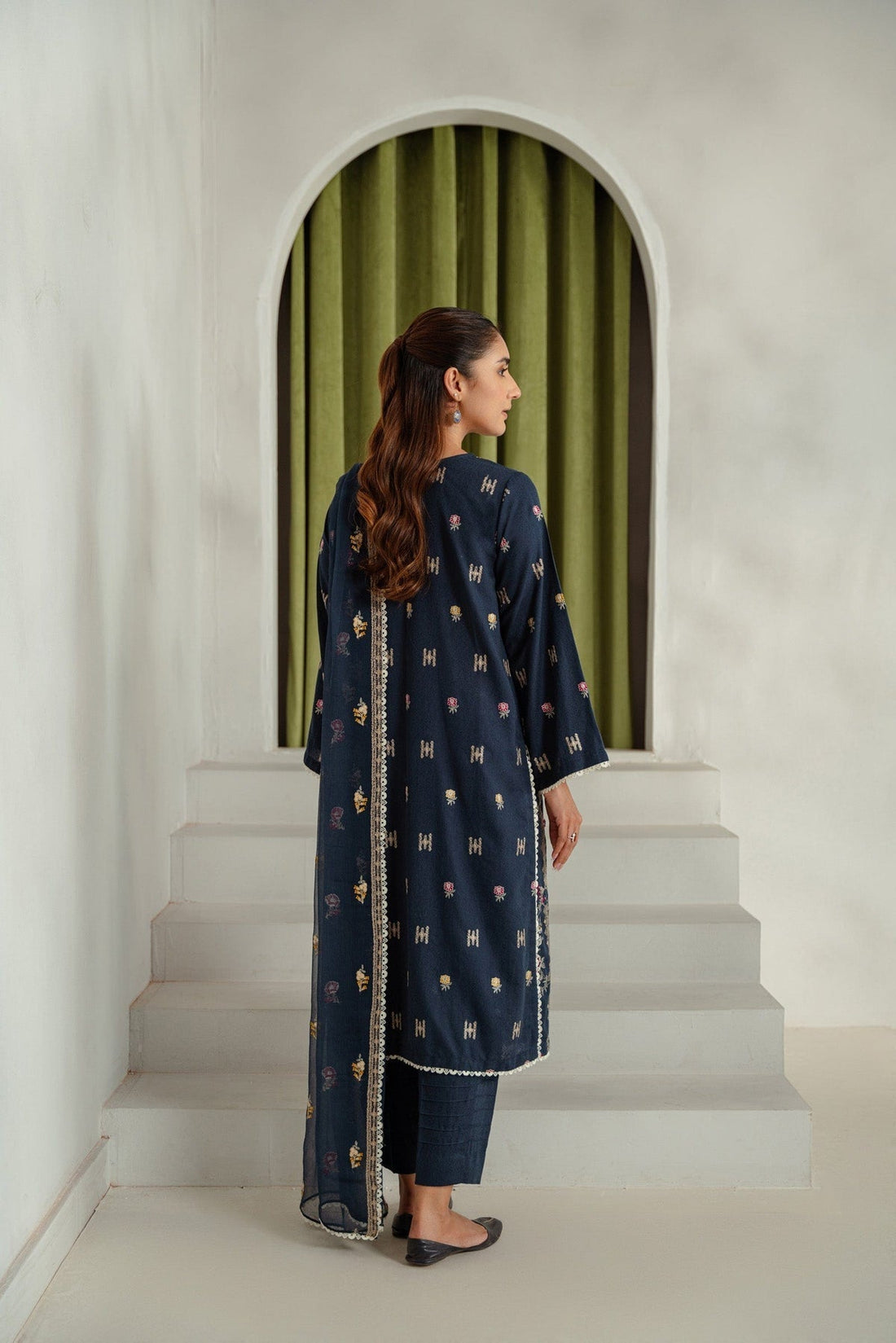 Taana Baana | Manzil Winter |  M3404B - Designer Dress with Intricate embroidery and embellishments. Shop elegent wedding dress at Maria Faisal.