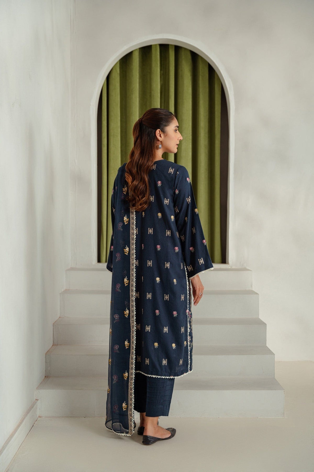 Taana Baana | Manzil Winter |  M3404B - Designer Dress with Intricate embroidery and embellishments. Shop elegent wedding dress at Maria Faisal.