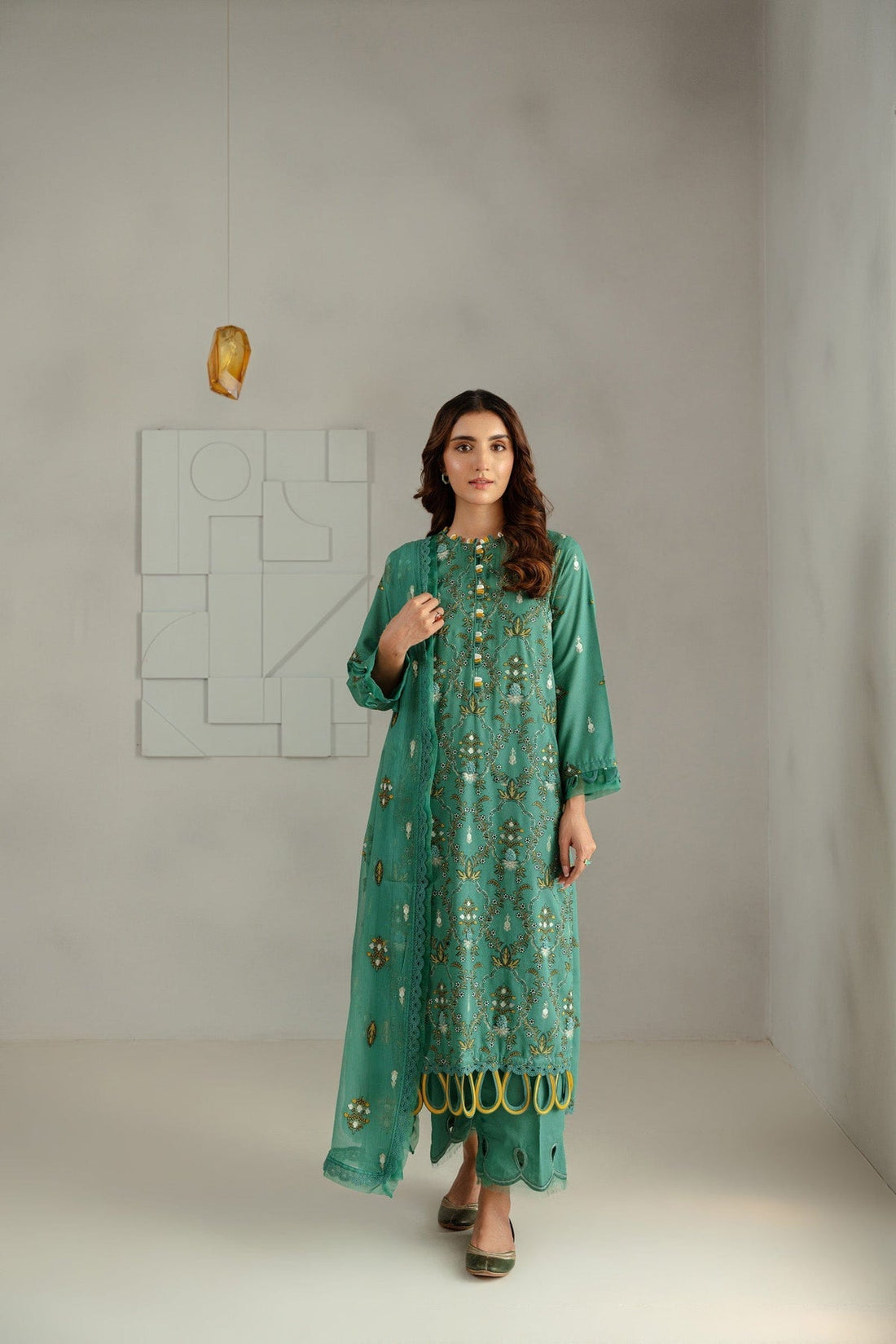 Taana Baana | Manzil Winter |  M3406B - Designer Dress with Intricate embroidery and embellishments. Shop elegent wedding dress at Maria Faisal.