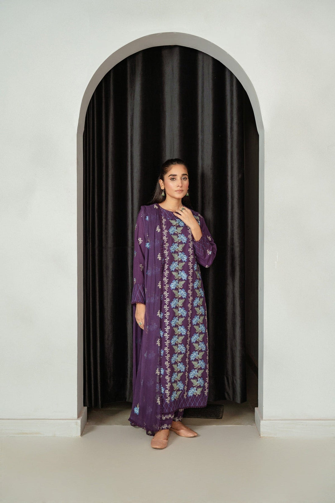 Taana Baana | Manzil Winter |  C3409A - Designer Dress with Intricate embroidery and embellishments. Shop elegent wedding dress at Maria Faisal.