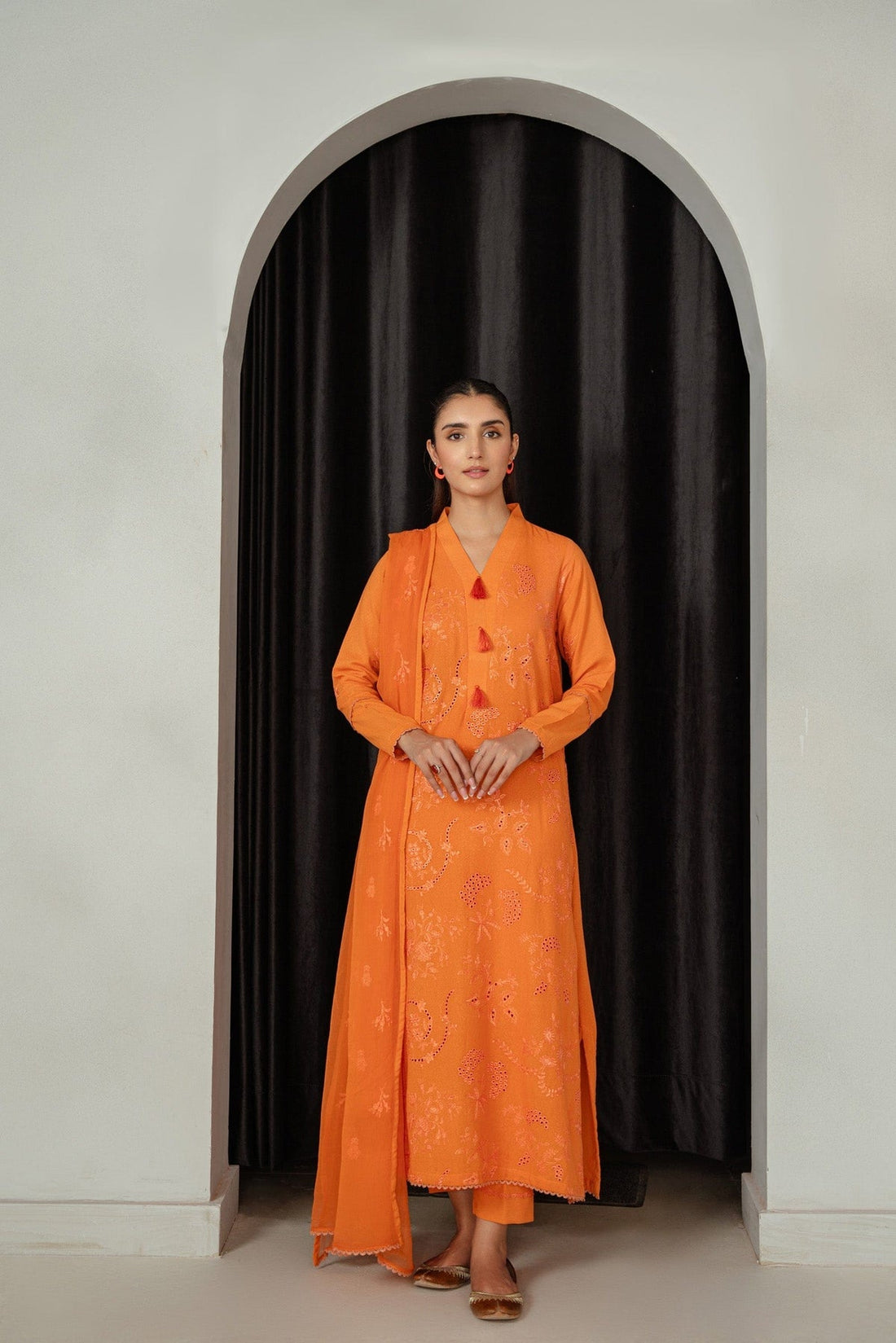 Taana Baana | Manzil Winter |  C3416B - Designer Dress with Intricate embroidery and embellishments. Shop elegent wedding dress at Maria Faisal.