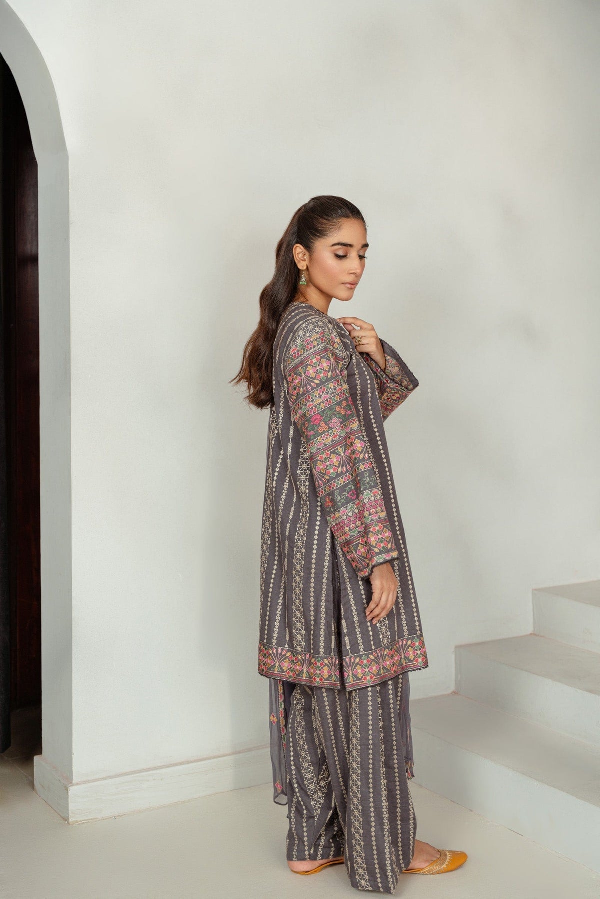 Taana Baana | Manzil Winter |  B3401B - Designer Dress with Intricate embroidery and embellishments. Shop elegent wedding dress at Maria Faisal.