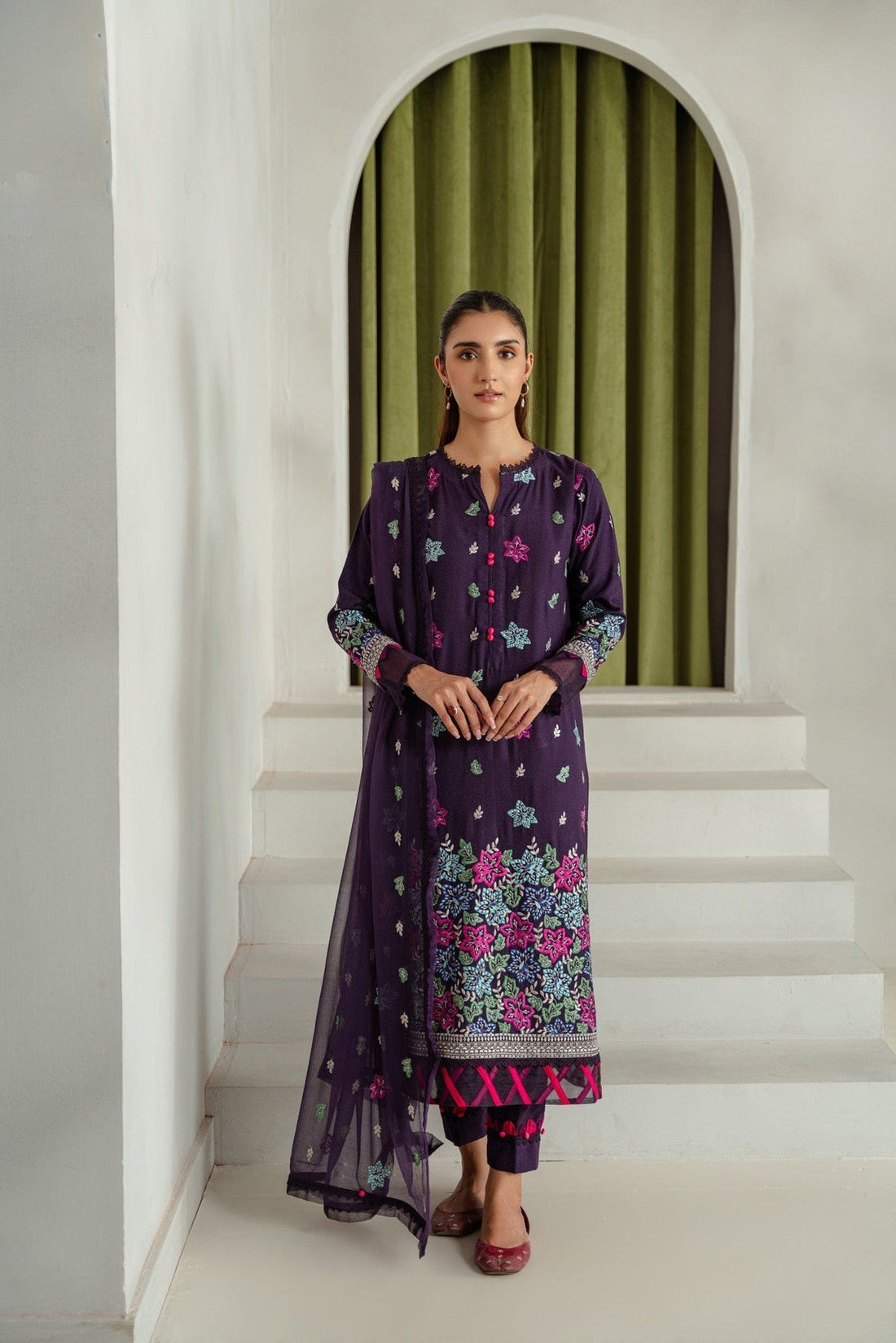 Taana Baana | Manzil Winter |  C3408B - Designer Dress with Intricate embroidery and embellishments. Shop elegent wedding dress at Maria Faisal.
