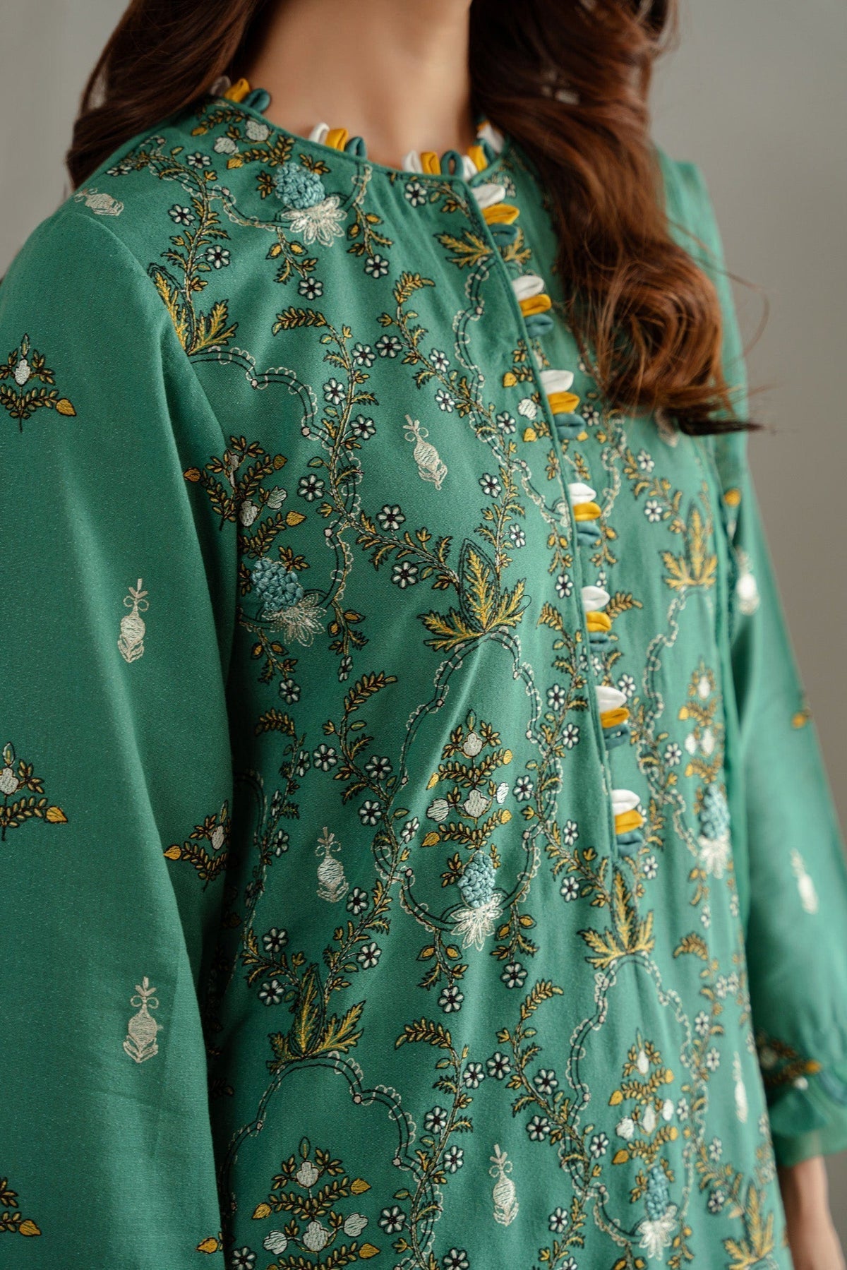Taana Baana | Manzil Winter |  M3406B - Designer Dress with Intricate embroidery and embellishments. Shop elegent wedding dress at Maria Faisal.