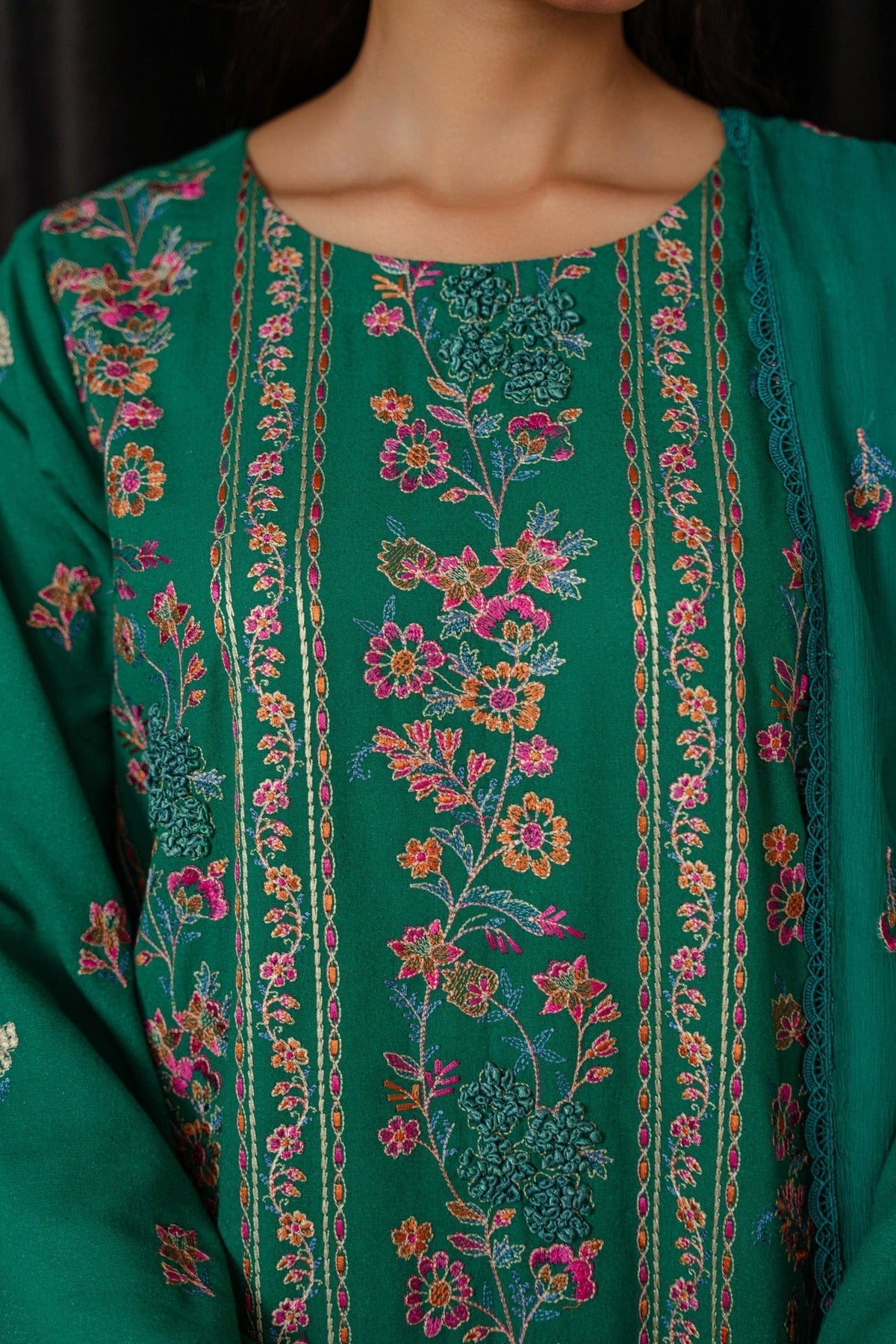 Taana Baana | Manzil Winter |M3402A - Designer Dress with Intricate embroidery and embellishments. Shop elegent wedding dress at Maria Faisal.