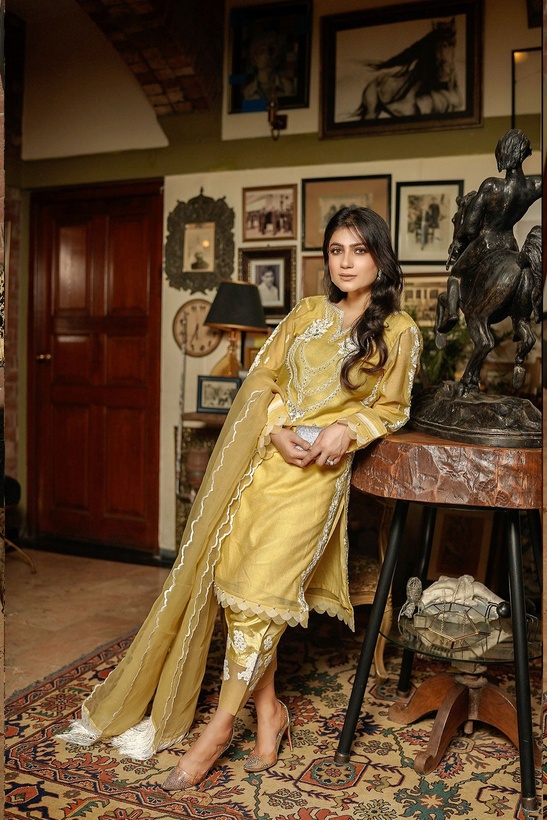 Leon | Leon Luxe Collection | ROSA BLANCA - Maria Faisal