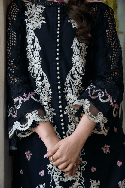 Manara | Vintage Flora 25 | LAILA by Maria Faisal - Registered Vendor of : Manara - type : Ladies Clothes - 100% original wedding dresses