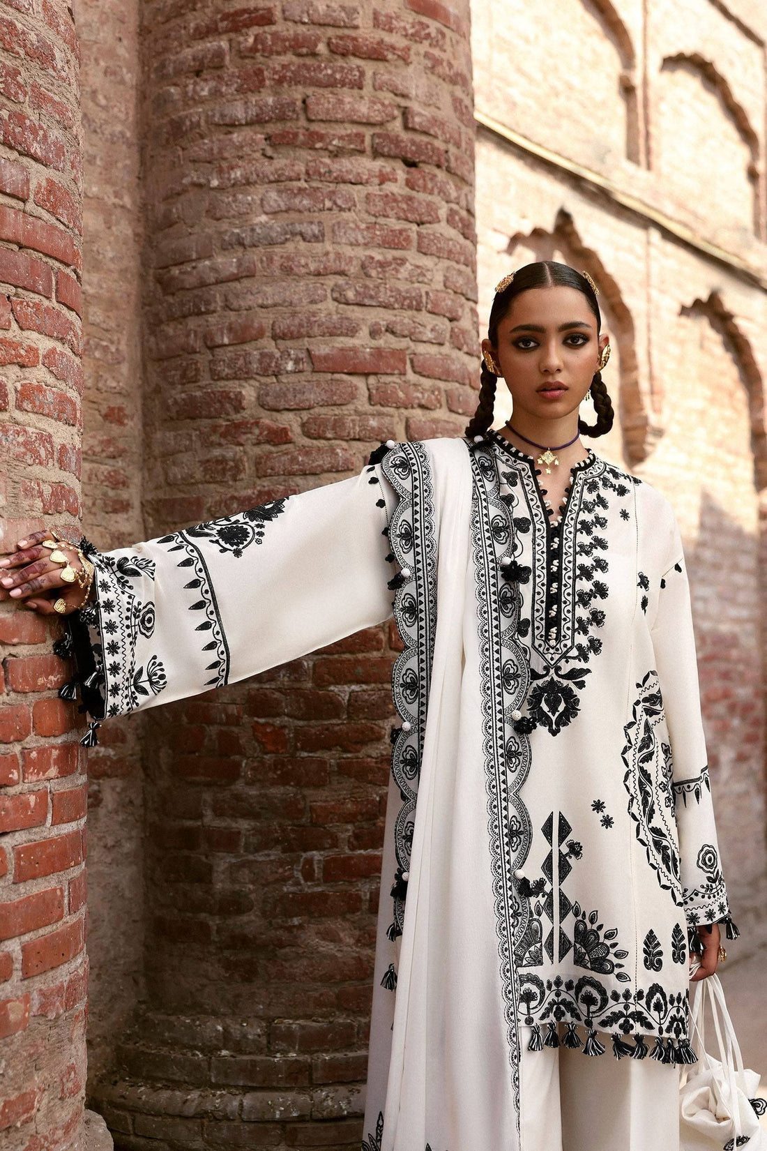 Zaha | Festive Lawn 25 | ZARMINA (ZF-25-08) by Maria Faisal - Registered Vendor of : Zaha - type : Ladies Clothes - 100% original wedding dresses