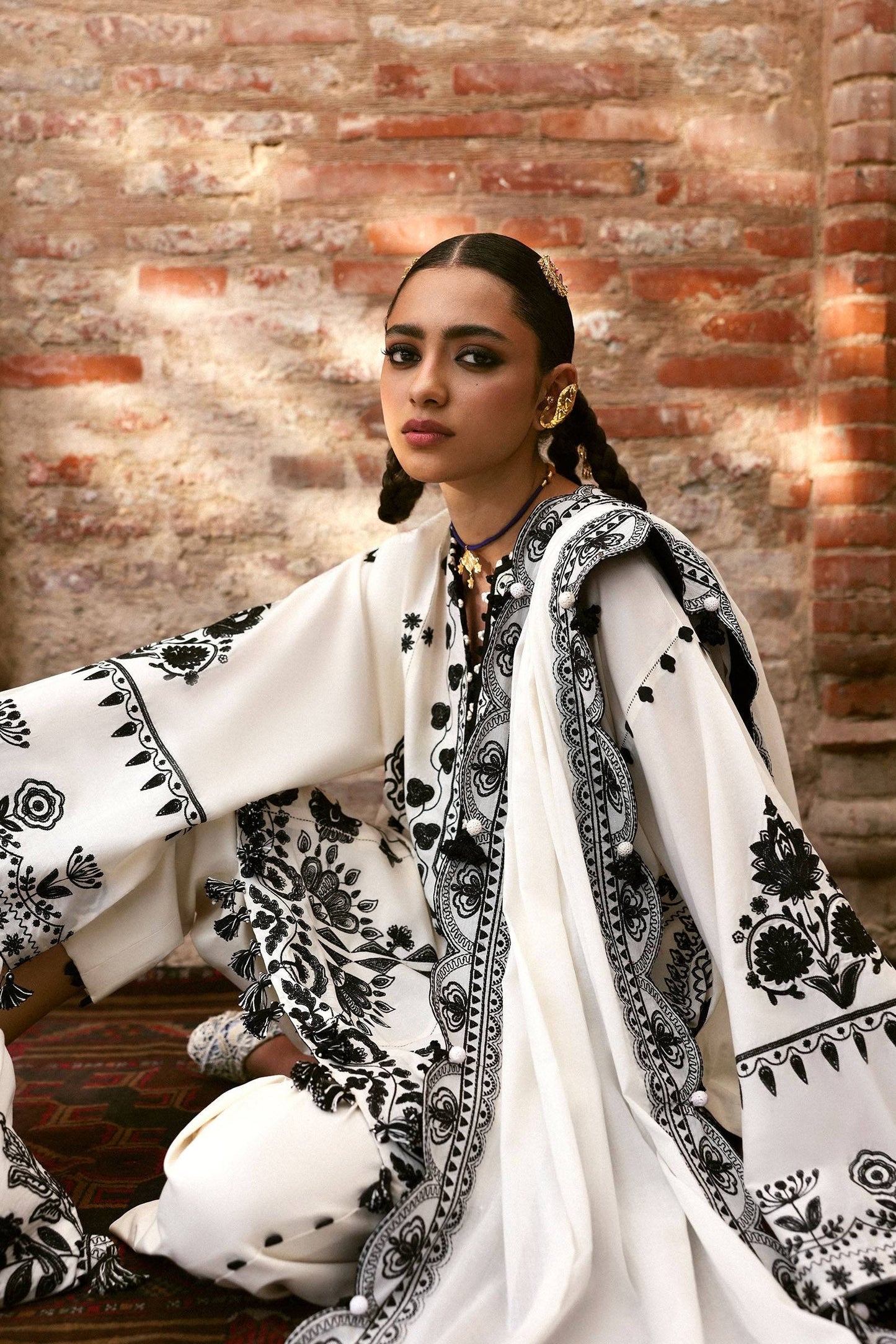 Zaha | Festive Lawn 25 | ZARMINA (ZF-25-08) by Maria Faisal - Registered Vendor of : Zaha - type : Ladies Clothes - 100% original wedding dresses