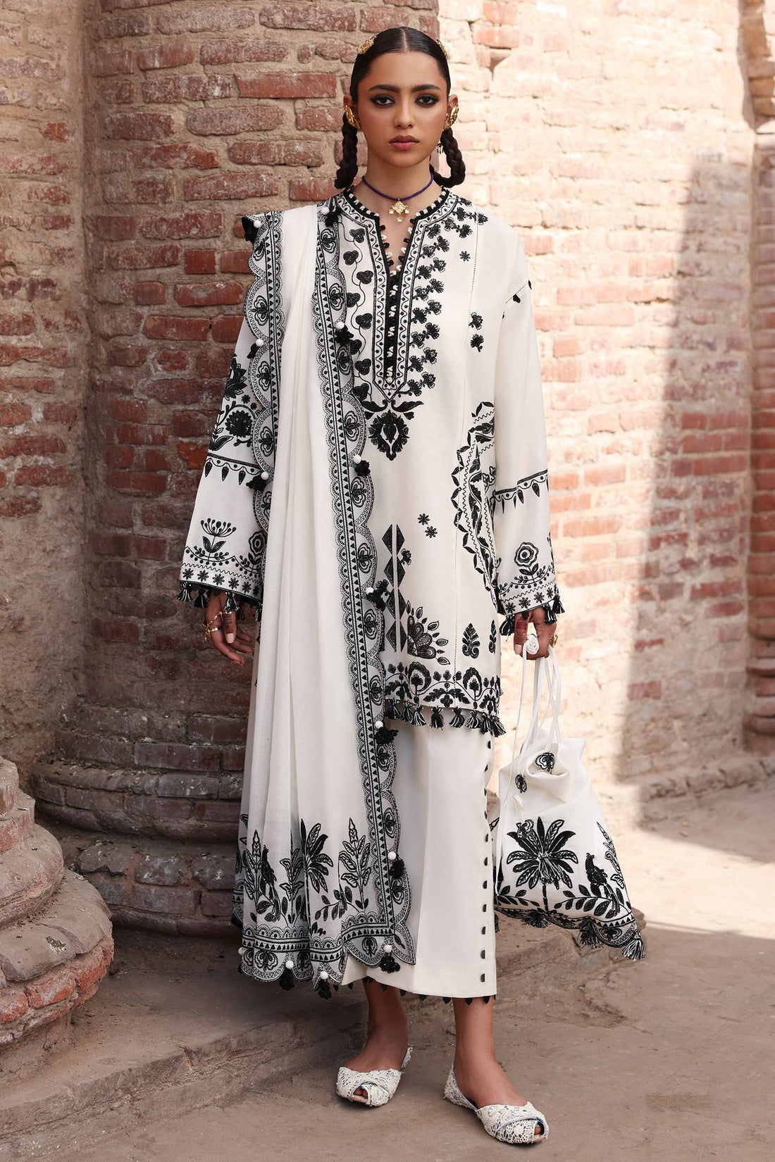 Zaha | Festive Lawn 25 | ZARMINA (ZF-25-08) by Maria Faisal - Registered Vendor of : Zaha - type : Ladies Clothes - 100% original wedding dresses