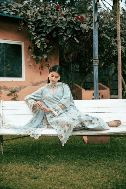 Manara | Vintage Flora 25 | SERENA by Maria Faisal - Registered Vendor of : Manara - type : Ladies Clothes - 100% original wedding dresses