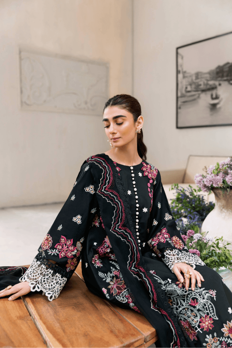 Manara | Mgrolia Garden 25 | MIDSUMMER NIGHT by Maria Faisal - Registered Vendor of : Manara - type : Ladies Clothes - 100% original wedding dresses