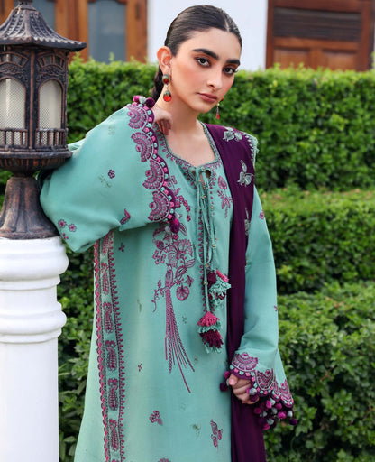 Virella – authentic Pakistani dress from the Amaris Luxury Shawl 25 collection for women in the UK