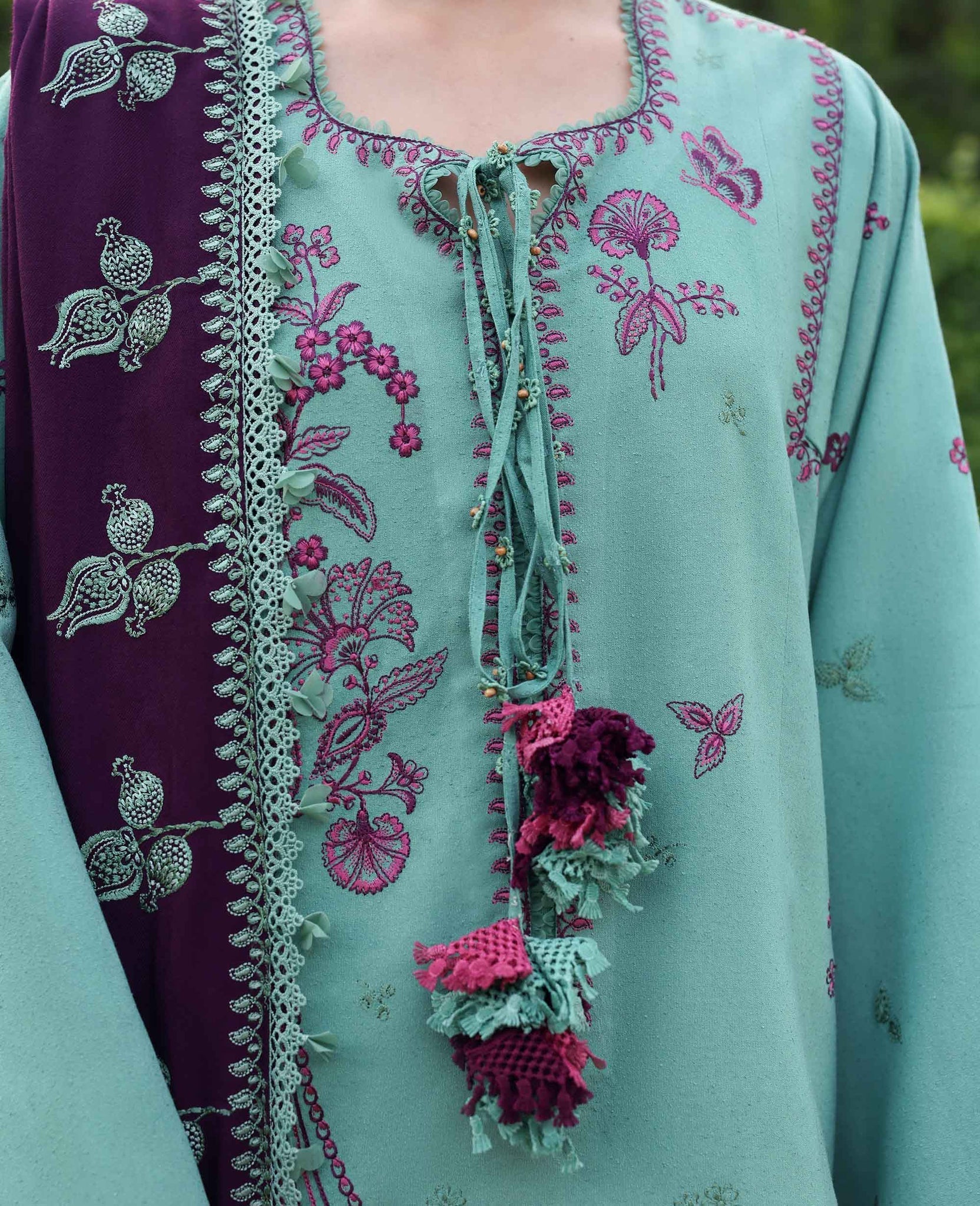 Virella – authentic Pakistani dress from the Amaris Luxury Shawl 25 collection for women in the UK