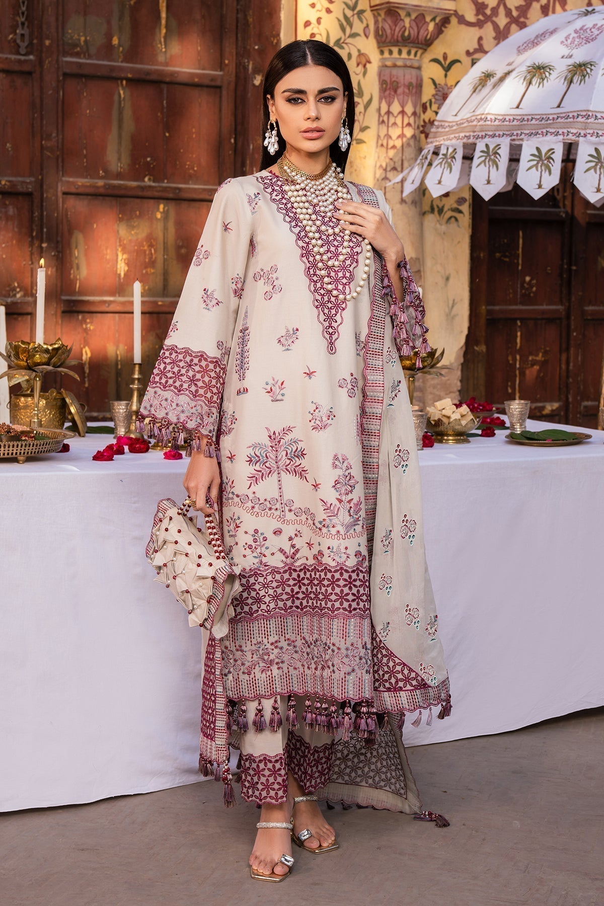 Alizeh | Rawayat Luxury Lawn 24 | Hayat - Waniyas