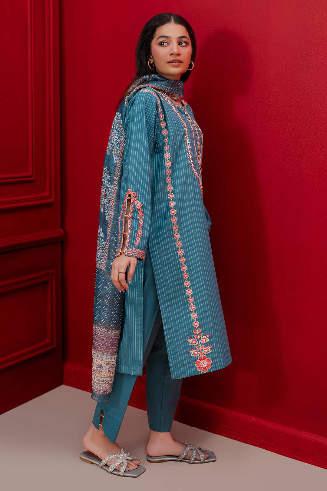 Zellbury | Winter Pret | Embroidered Kurta Dupatta Trouser - 1265 by Maria Faisal - Registered Vendor of : Zellbury Women - type : Signature Pret - 100% original wedding dresses