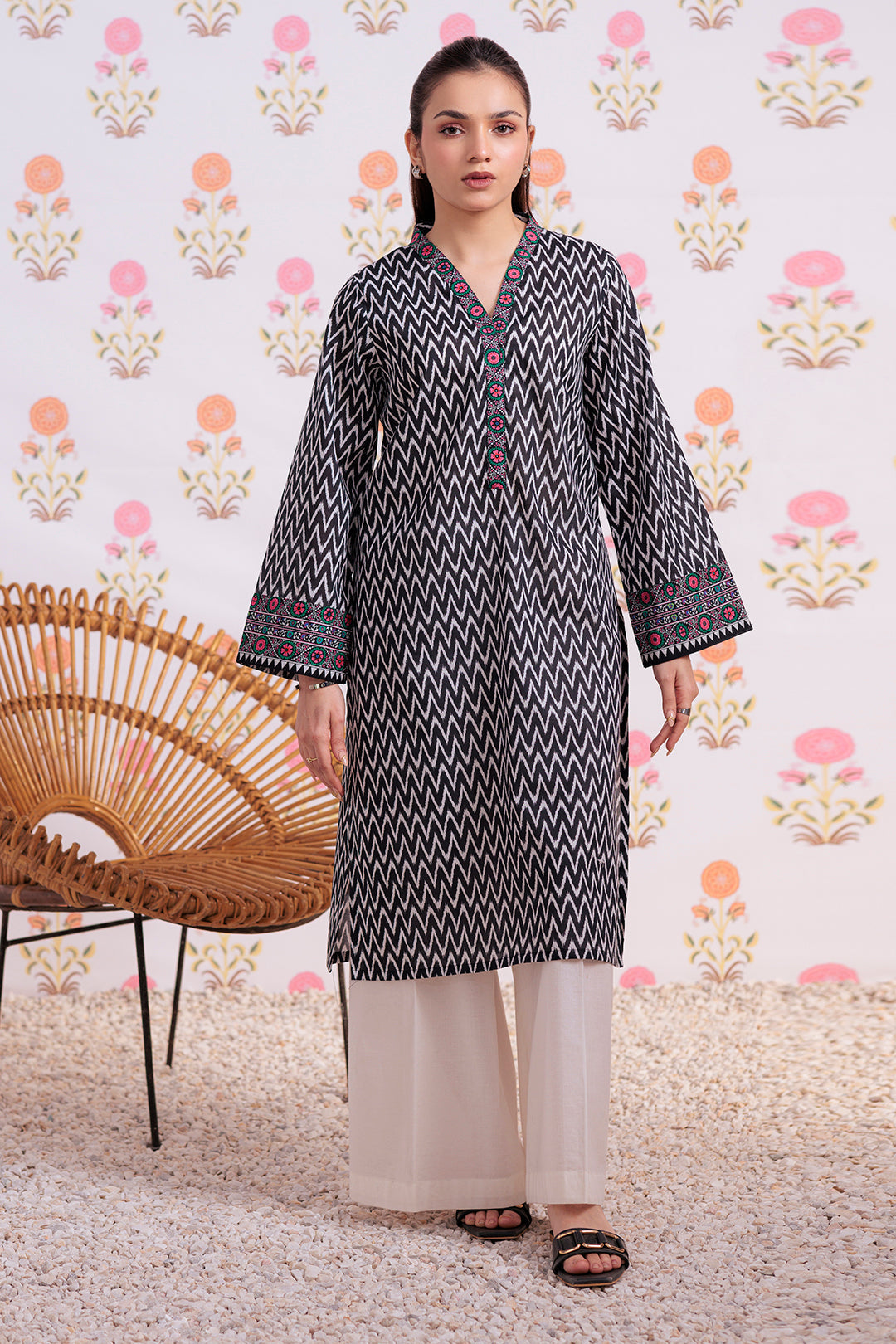 Zellbury | Winter Pret | Kurta - 3176 - Designer Dress with Intricate embroidery and embellishments. Shop elegent wedding dress at Maria Faisal.