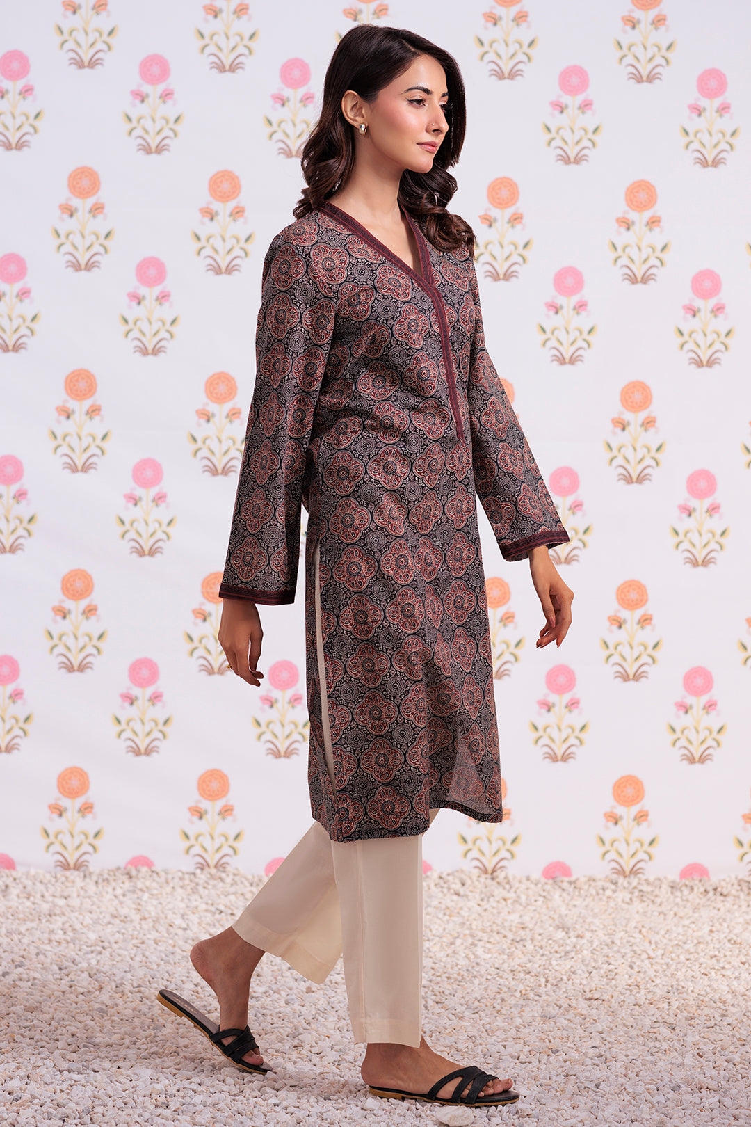 Zellbury | Winter Pret | Kurta - 3247 - Designer Dress with Intricate embroidery and embellishments. Shop elegent wedding dress at Maria Faisal.