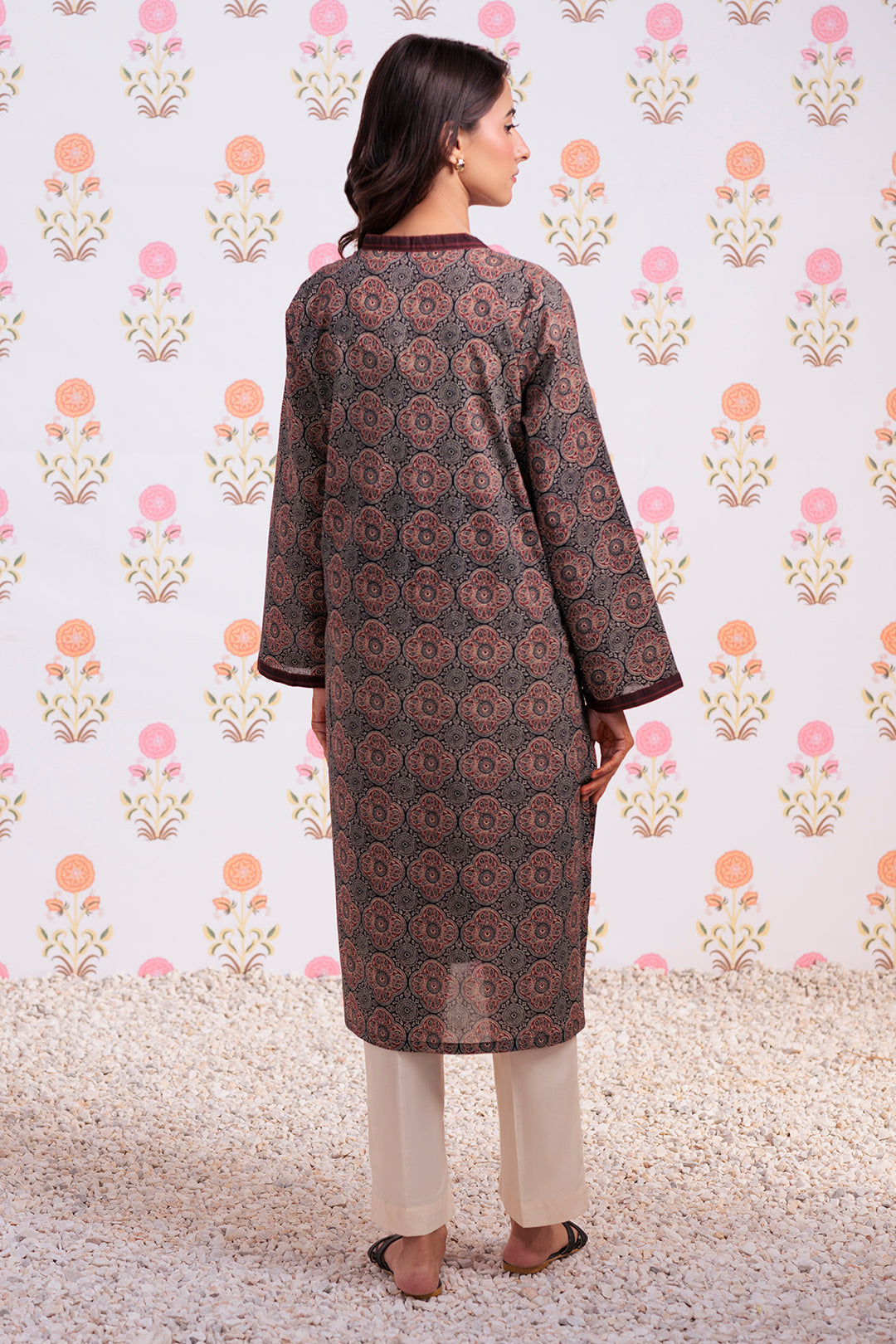 Zellbury | Winter Pret | Kurta - 3247 - Designer Dress with Intricate embroidery and embellishments. Shop elegent wedding dress at Maria Faisal.